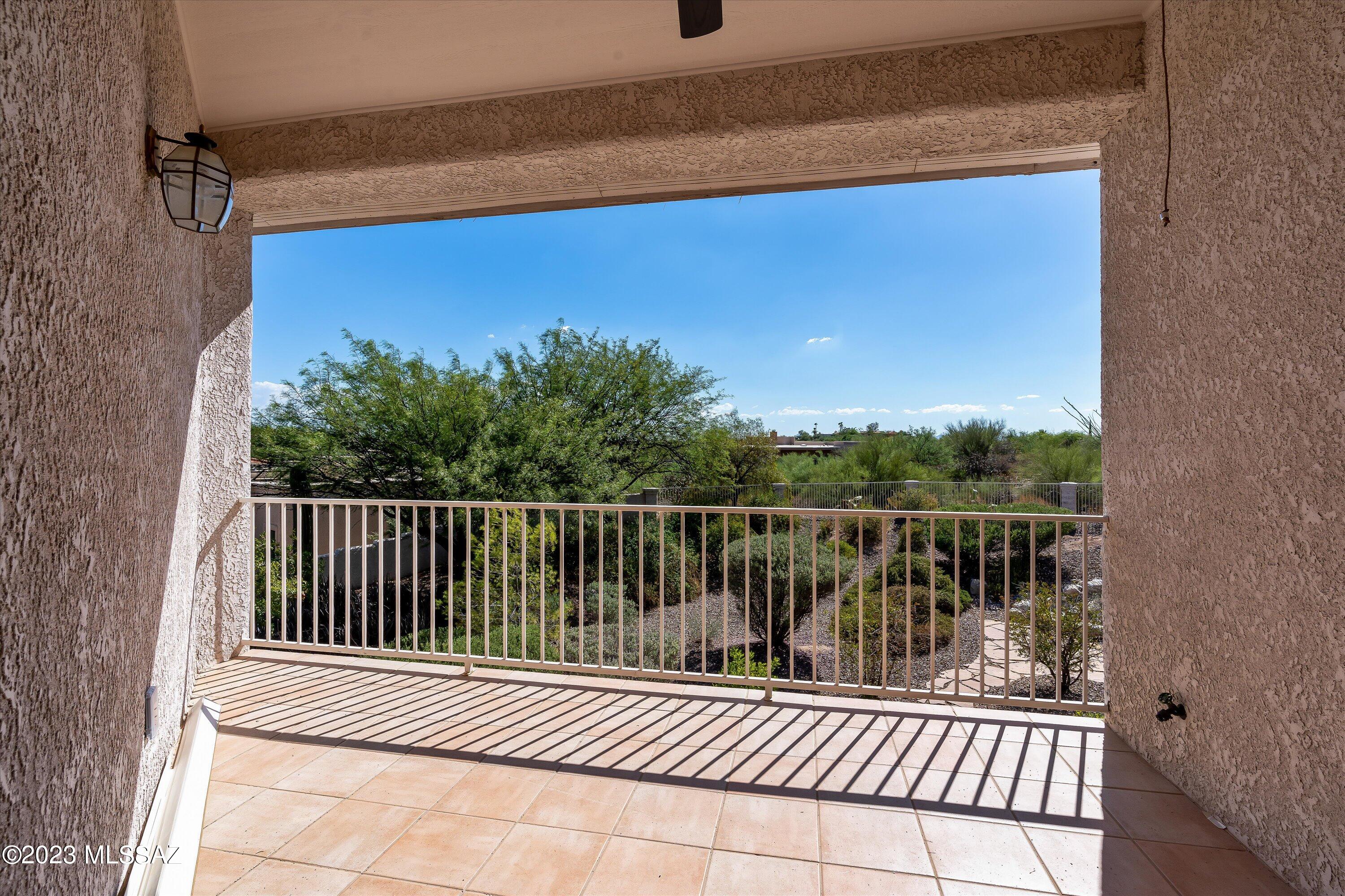 5720 E Placita La Gracias