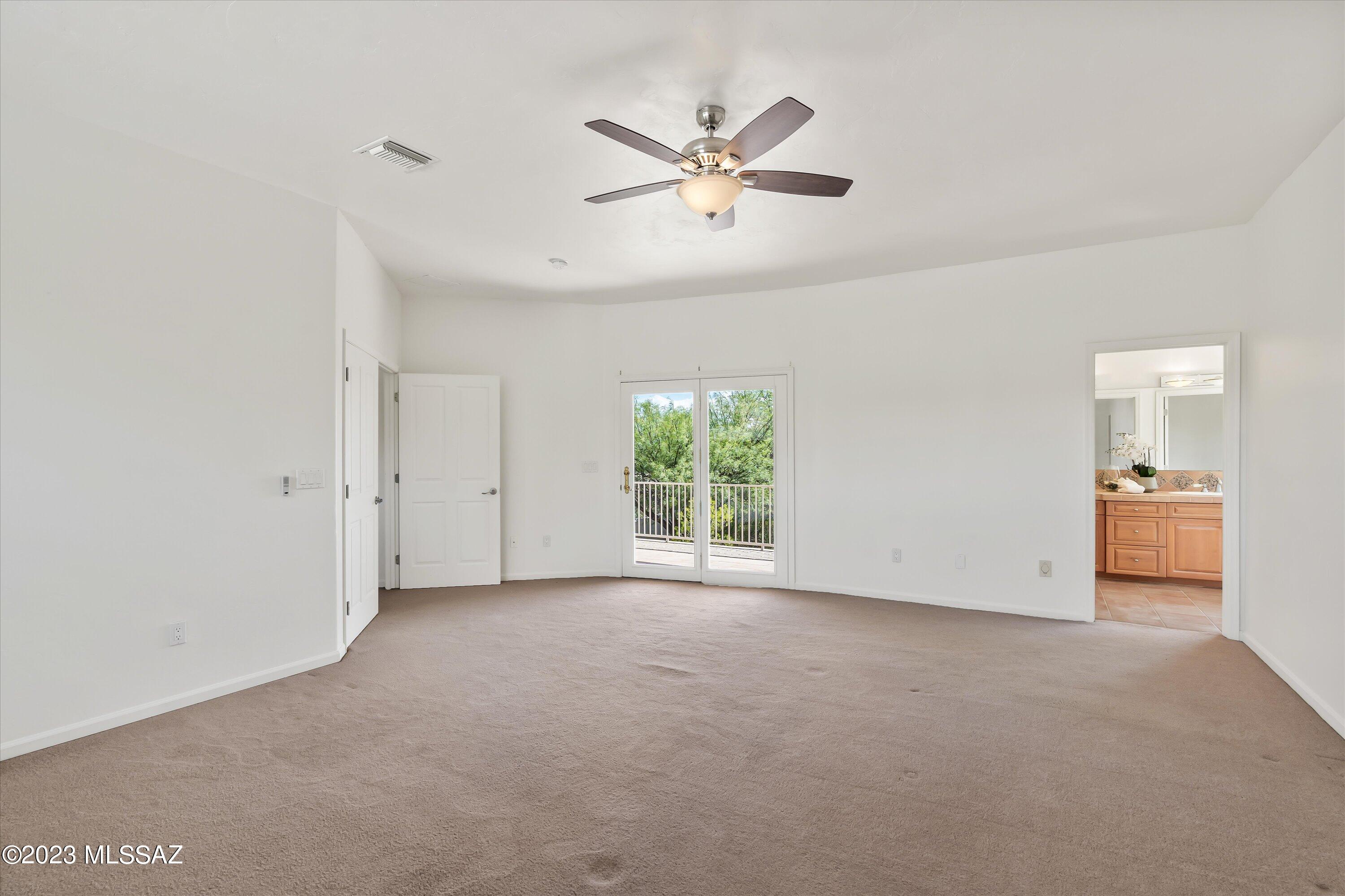 5720 E Placita La Gracias