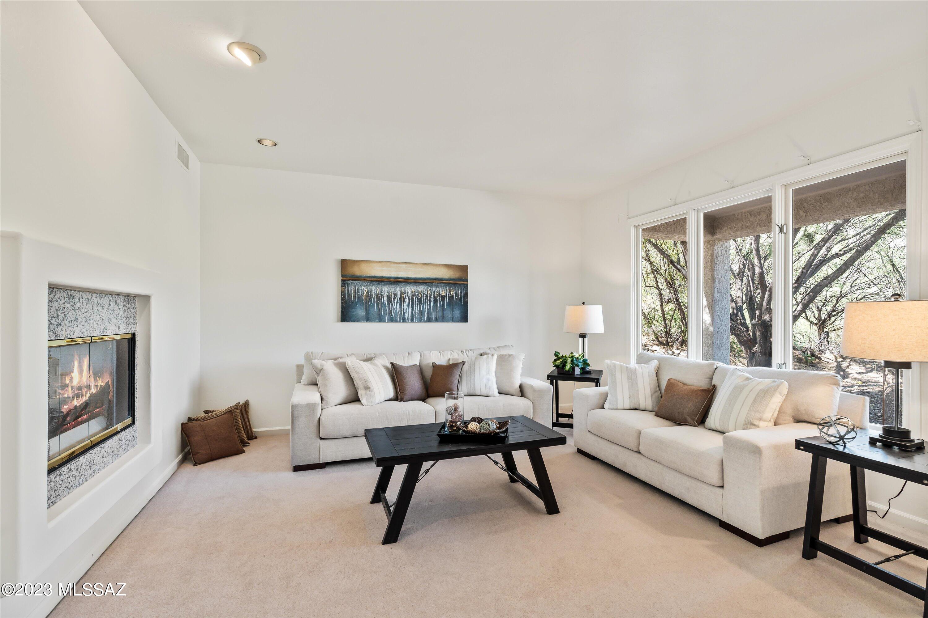 5720 E Placita La Gracias