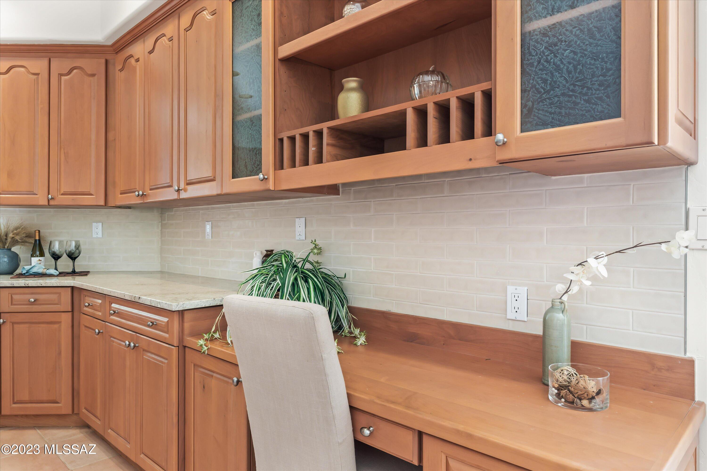 5720 E Placita La Gracias