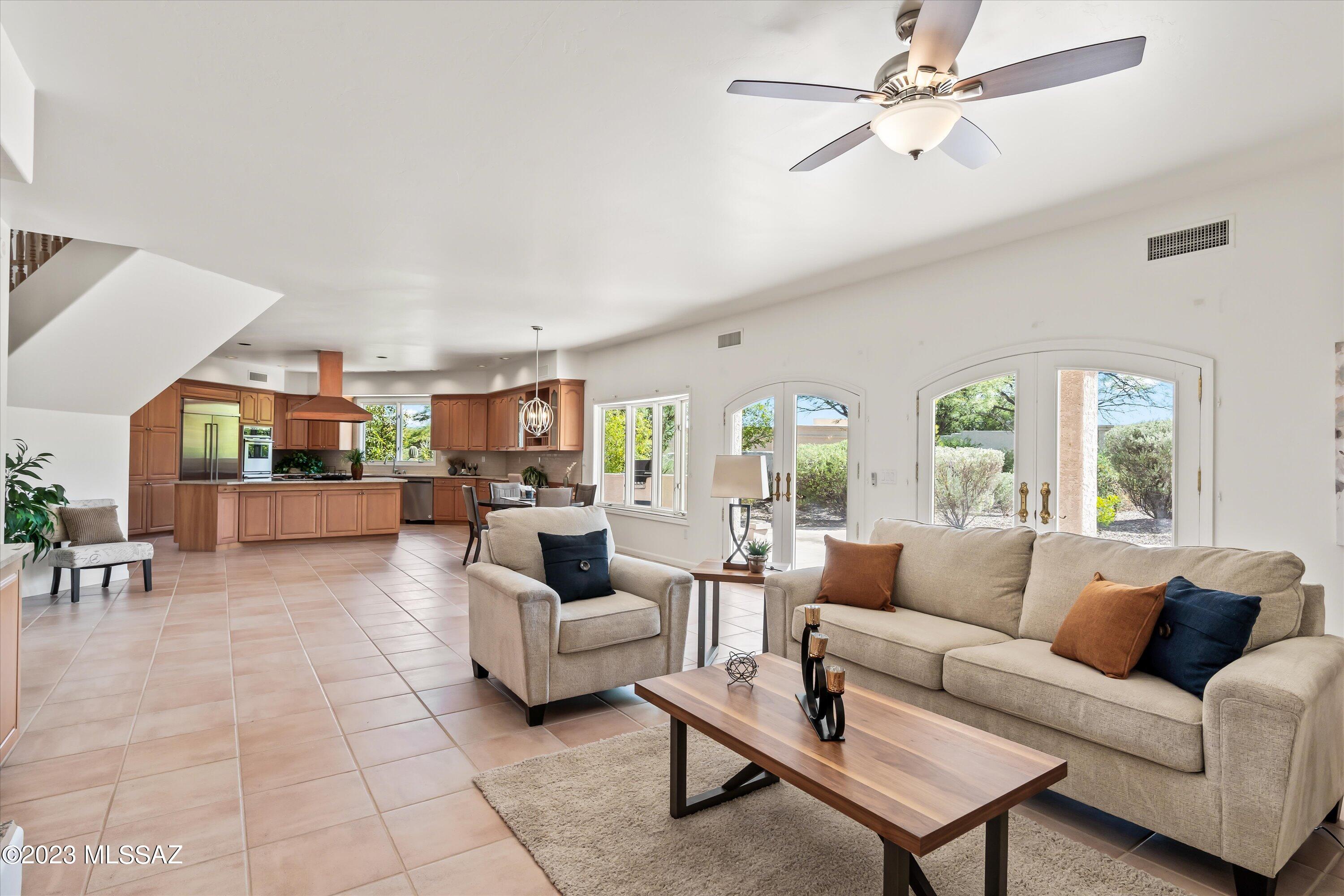 5720 E Placita La Gracias