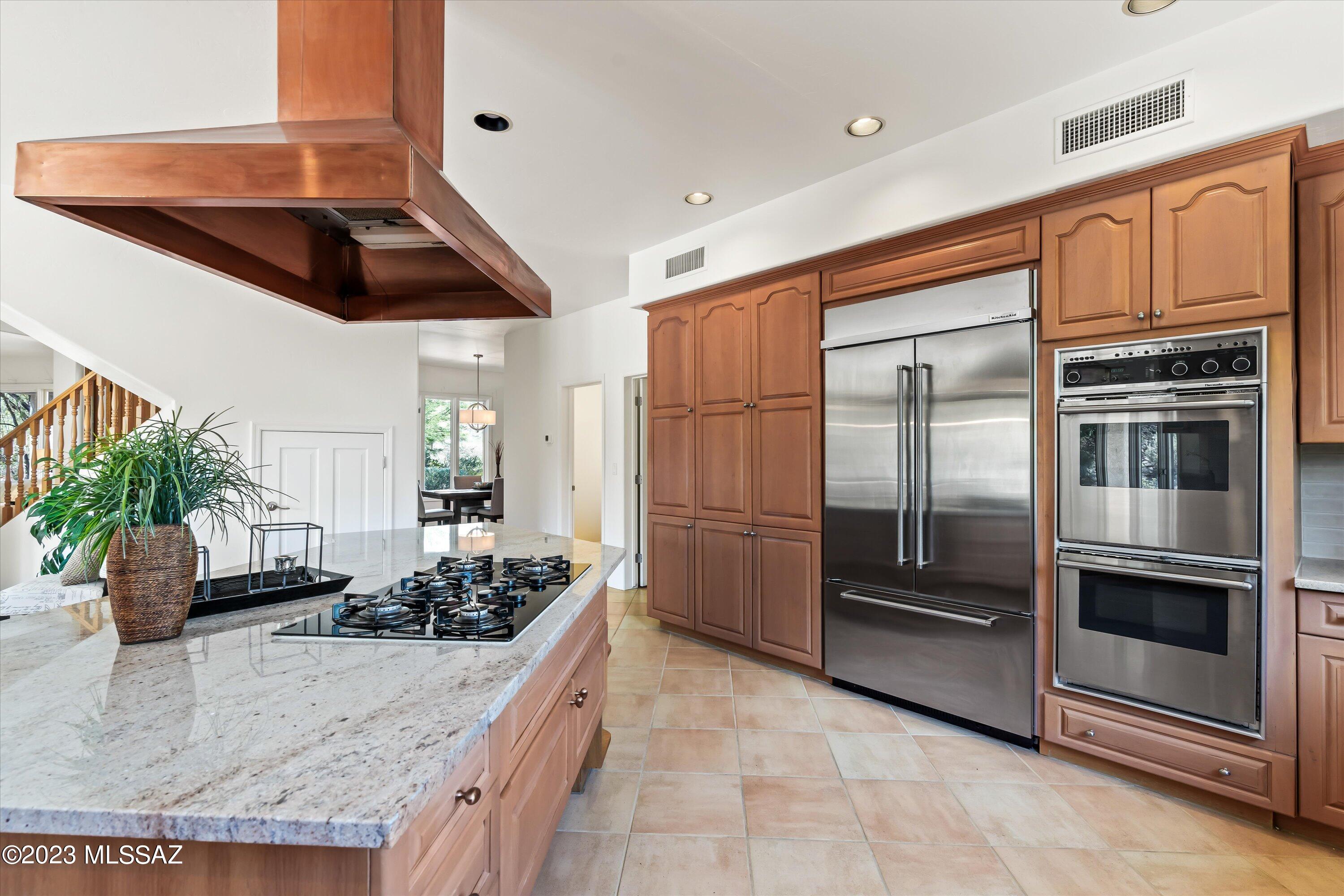 5720 E Placita La Gracias