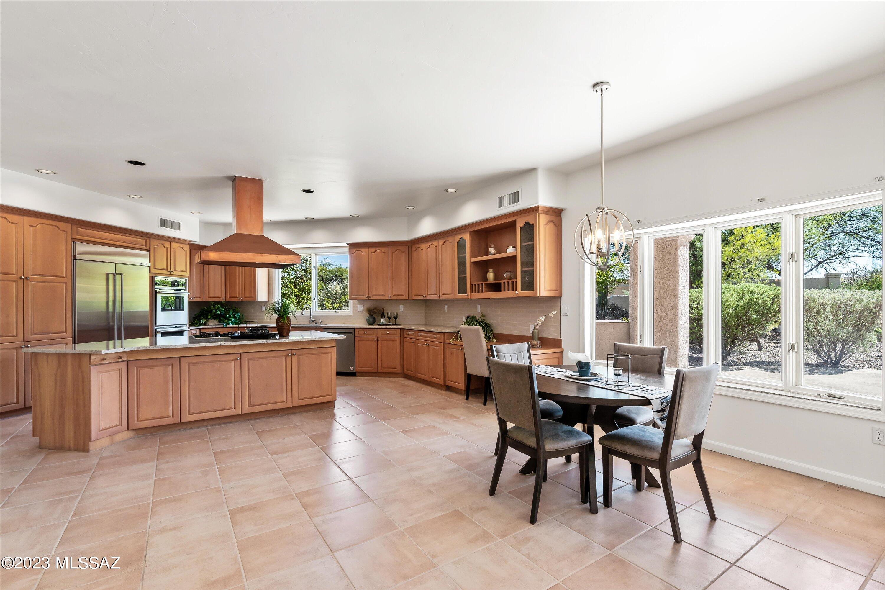 5720 E Placita La Gracias