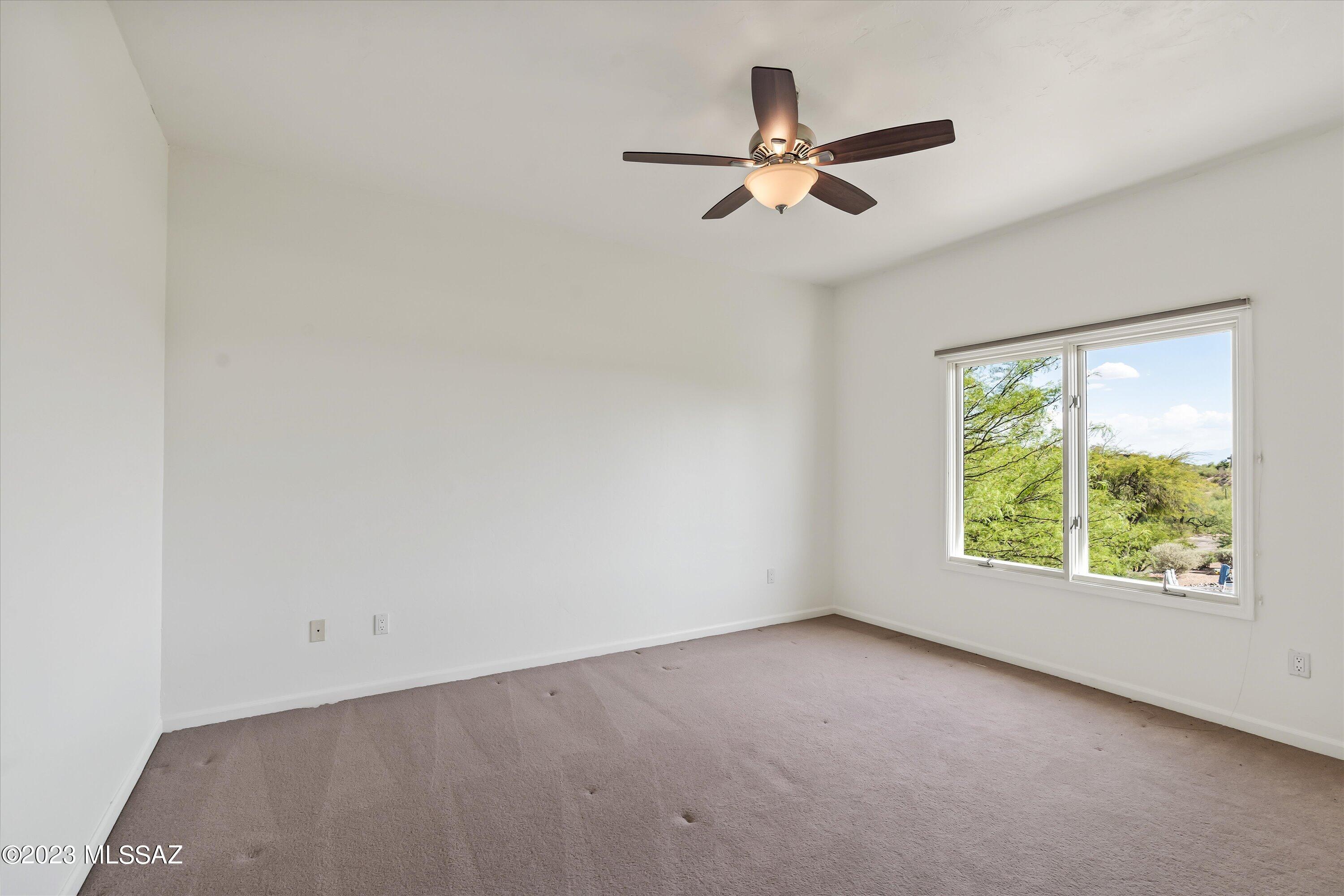 5720 E Placita La Gracias