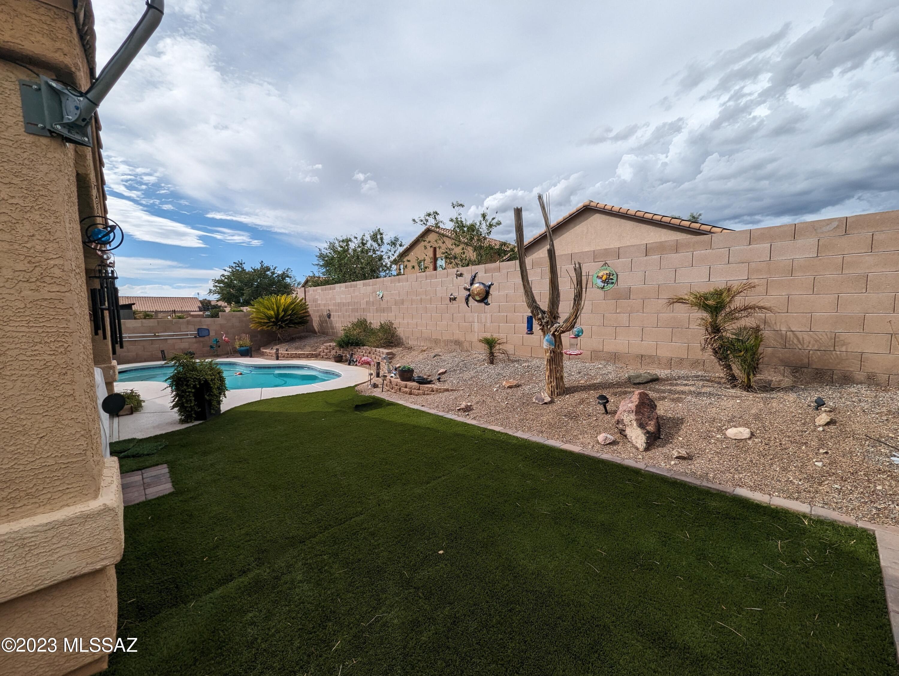 11662 W Stone Hearth Street