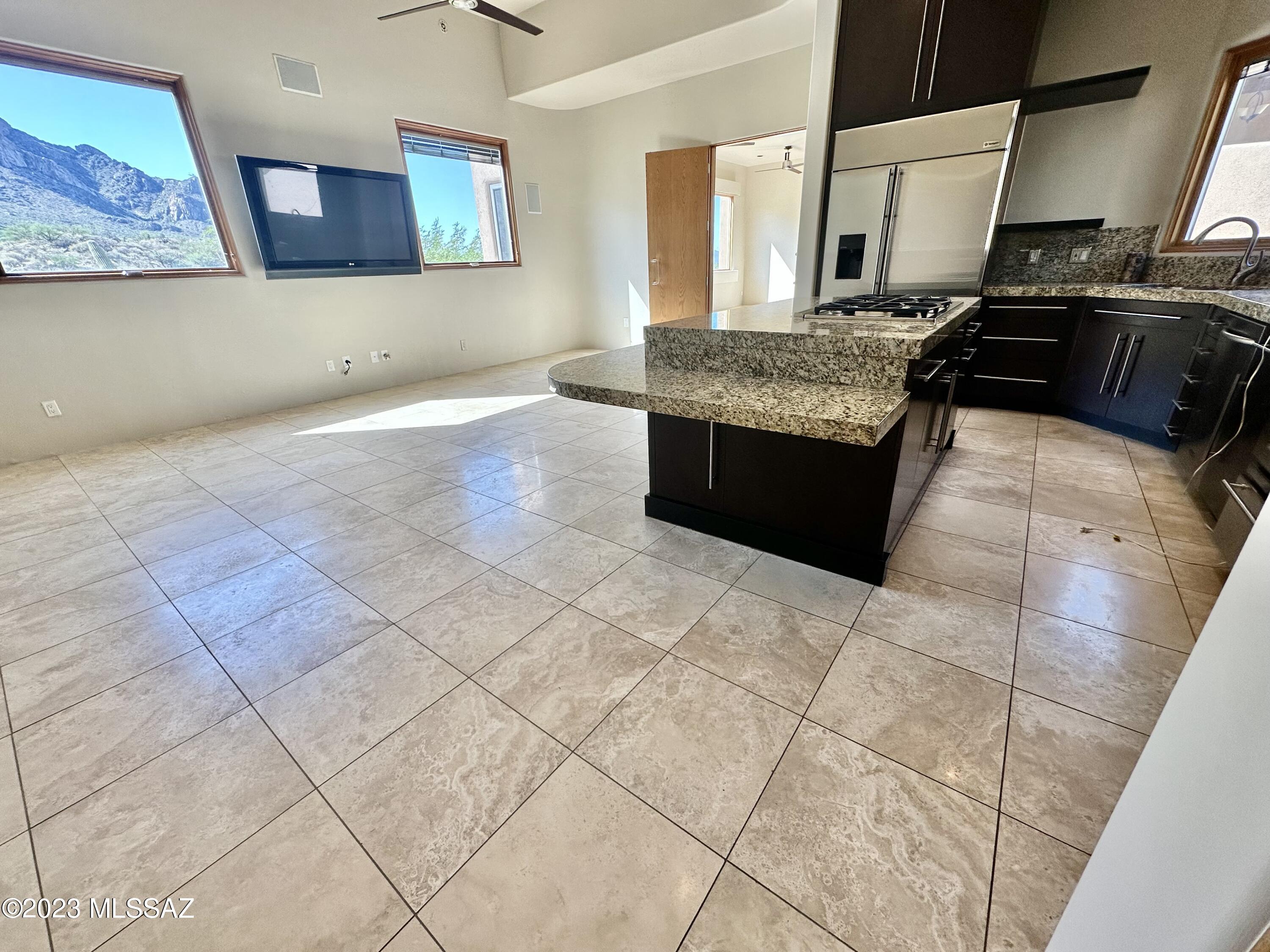 1636 E Buck Hollow Court