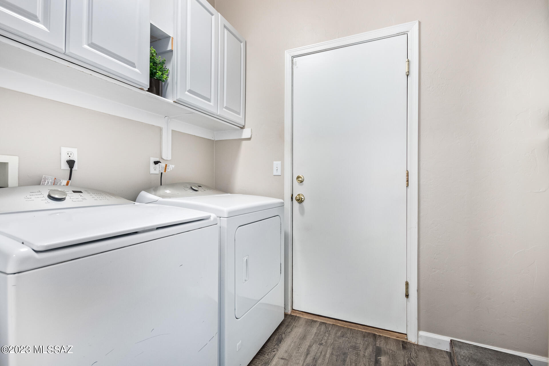 5681 W Cactus Garden Drive