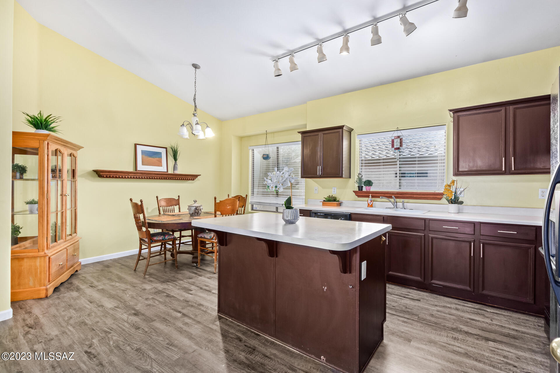 5681 W Cactus Garden Drive