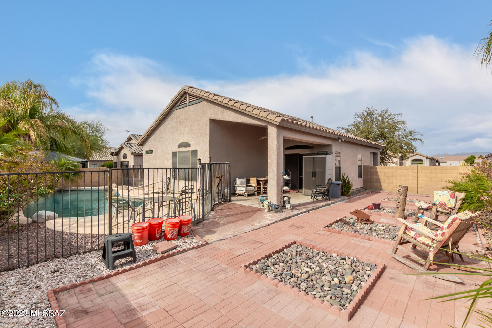 5681 W Cactus Garden Drive