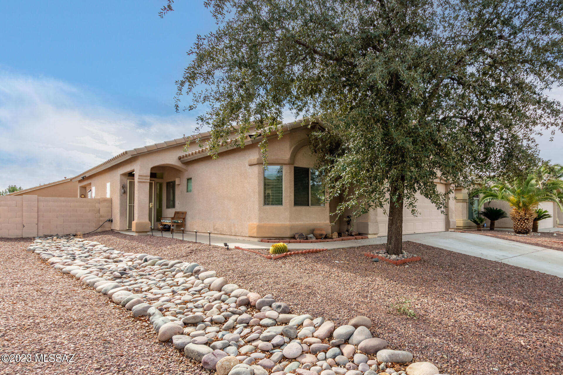 5681 W Cactus Garden Drive
