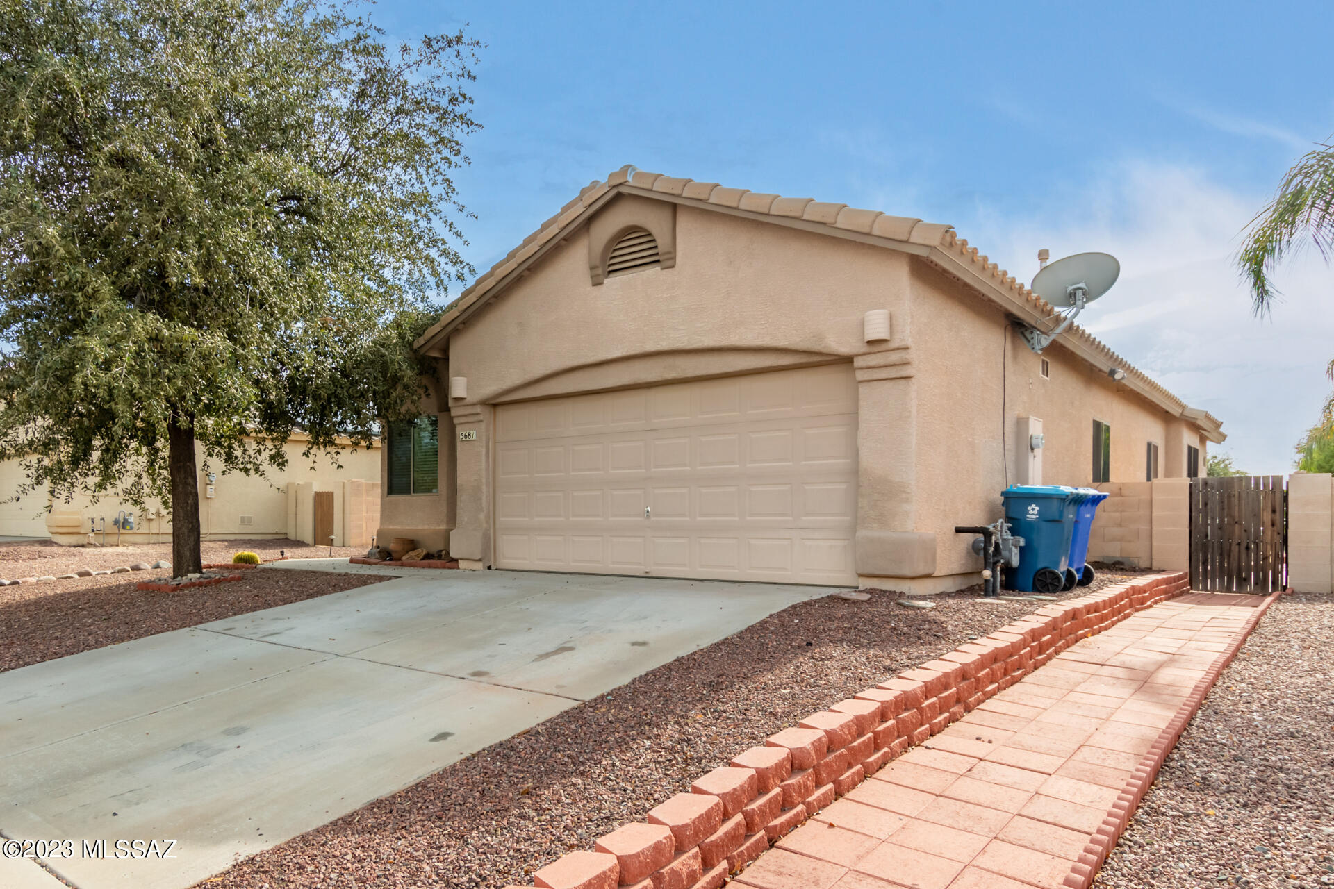 5681 W Cactus Garden Drive