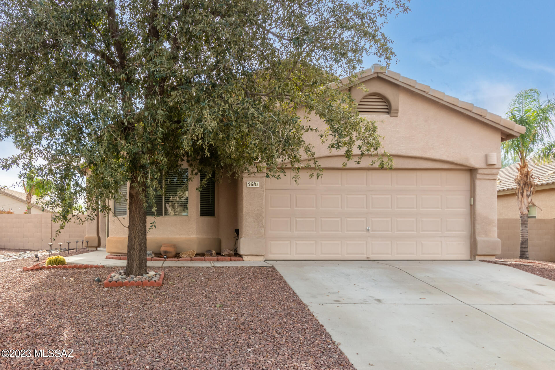 5681 W Cactus Garden Drive
