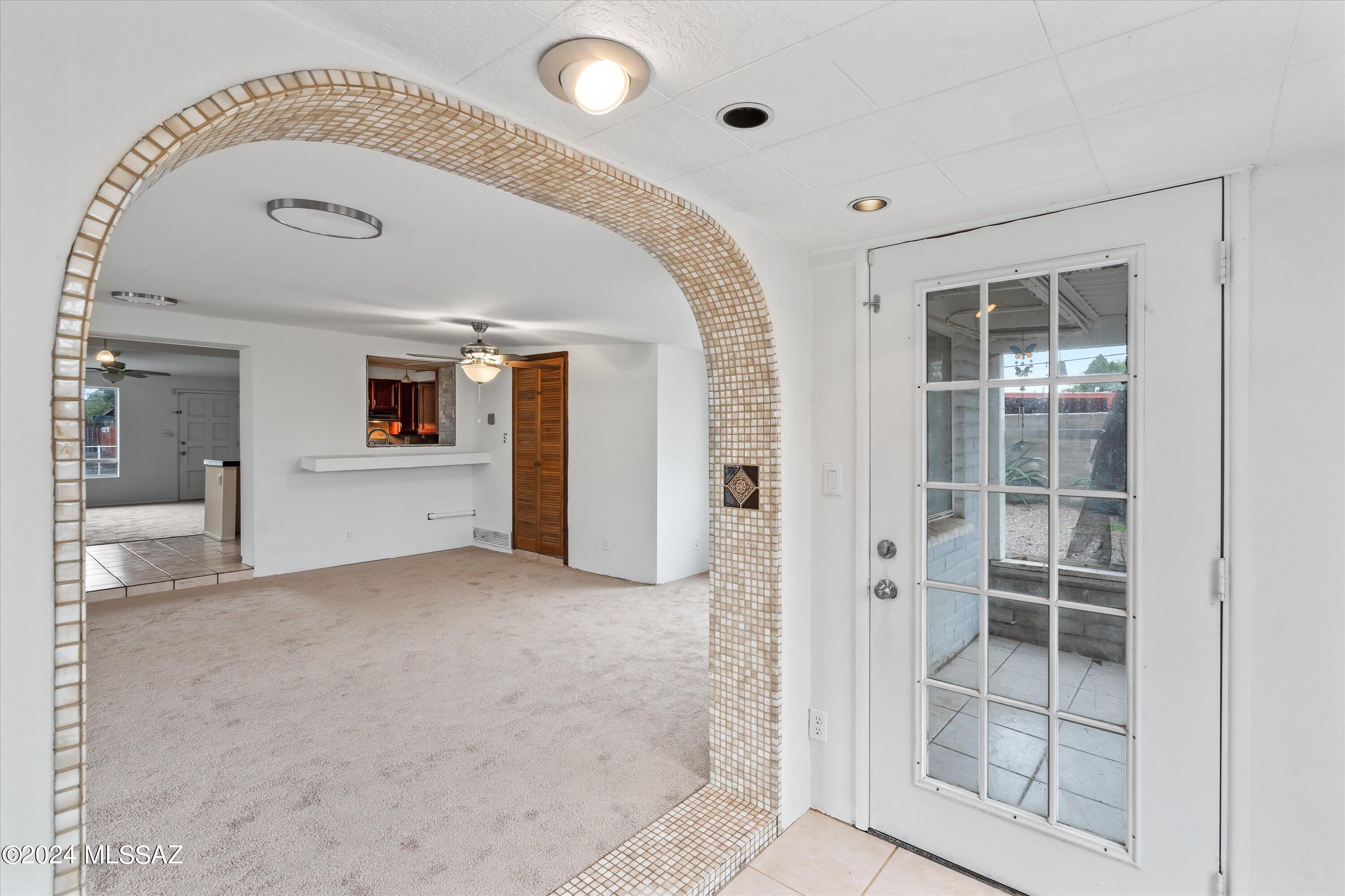 1518 S Avenida Regulo