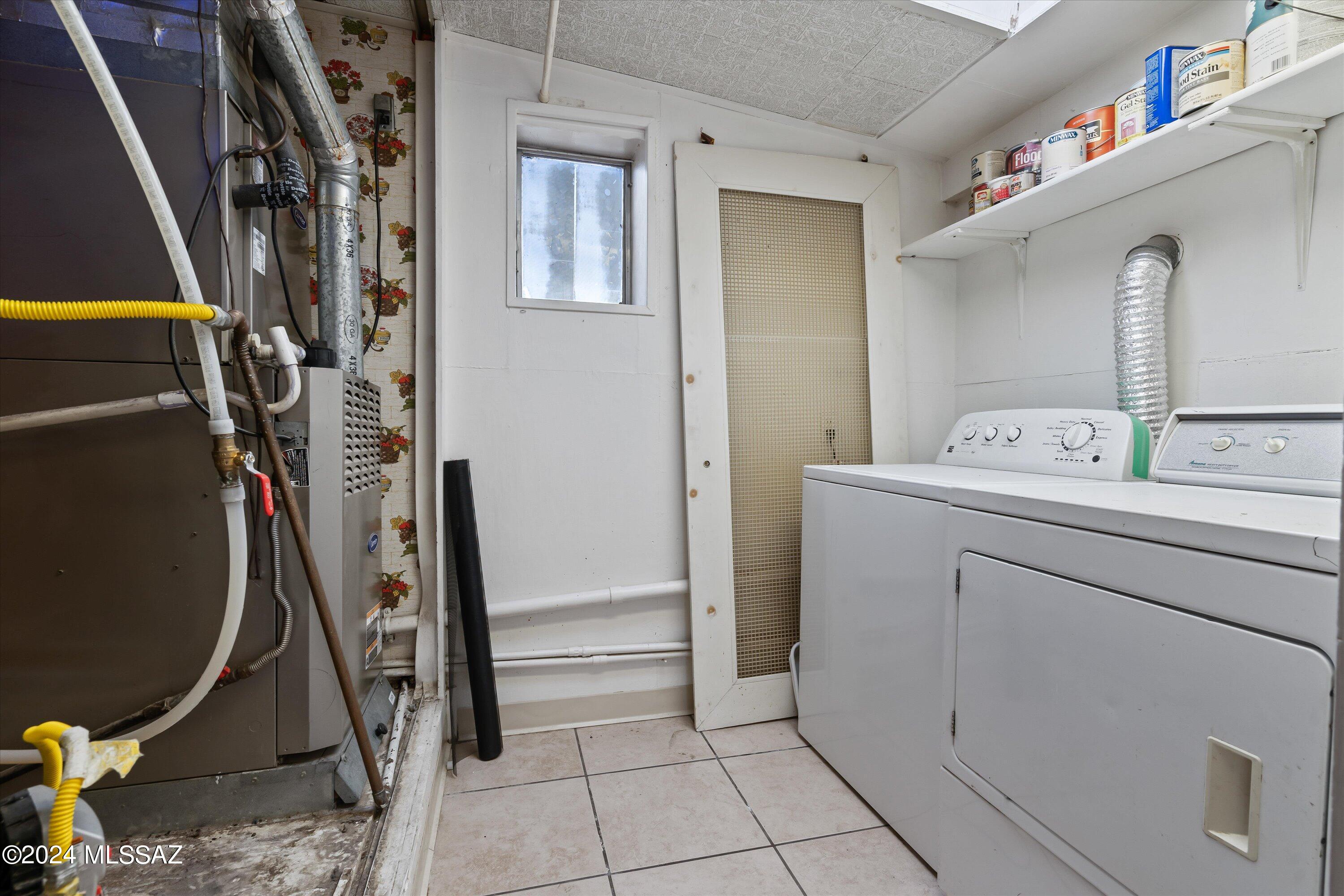 1518 S Avenida Regulo