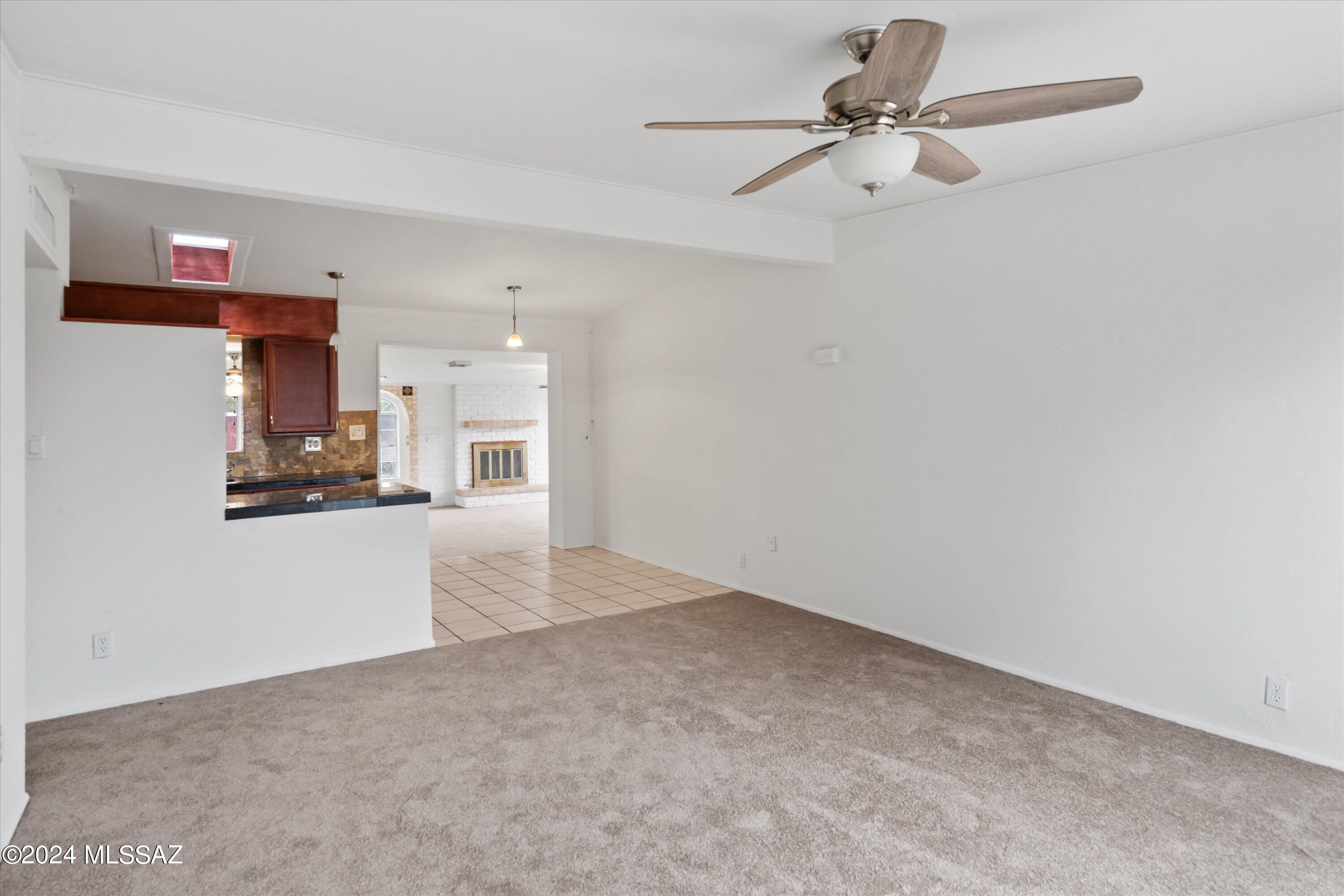 1518 S Avenida Regulo