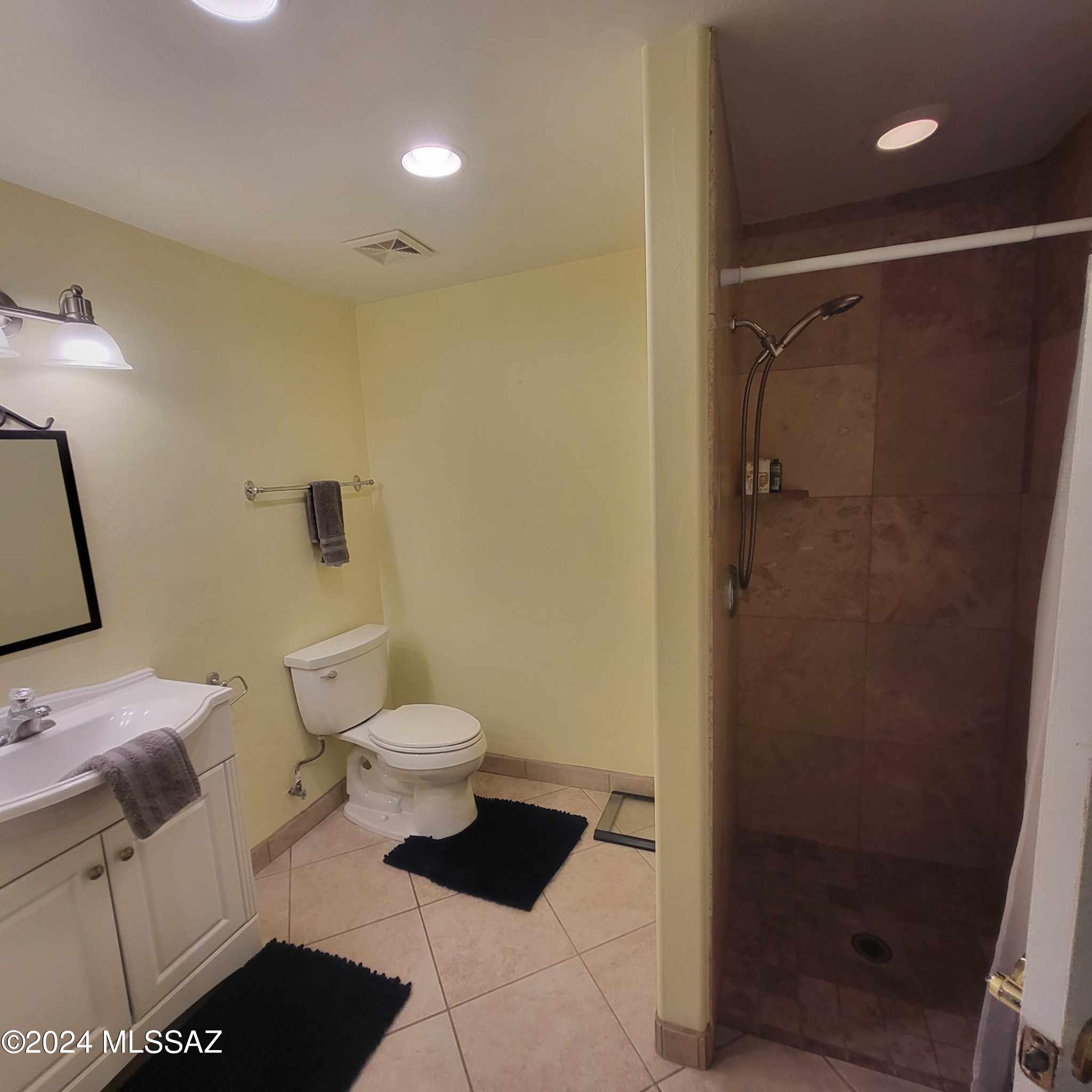 4544 E Lester Street