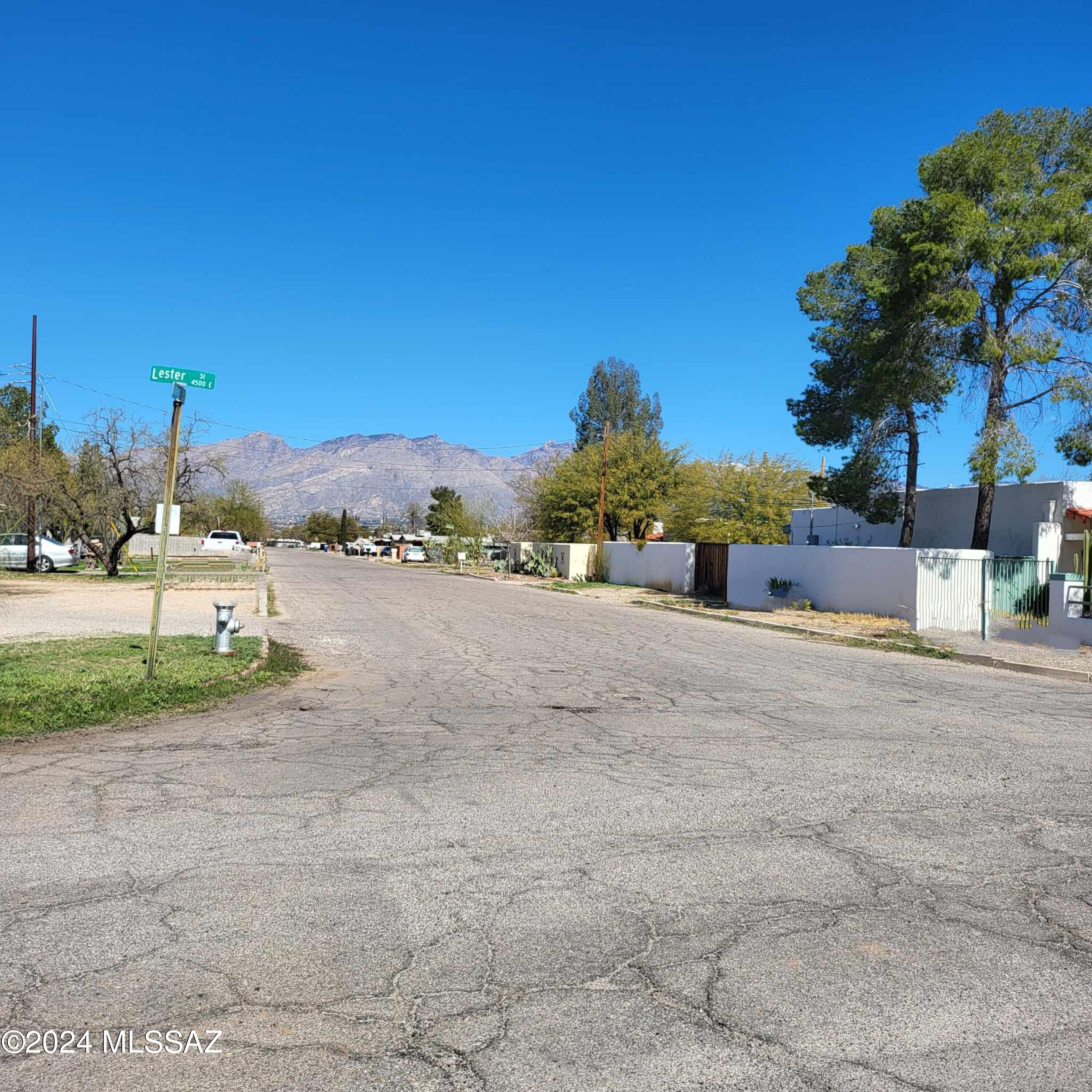 4544 E Lester Street