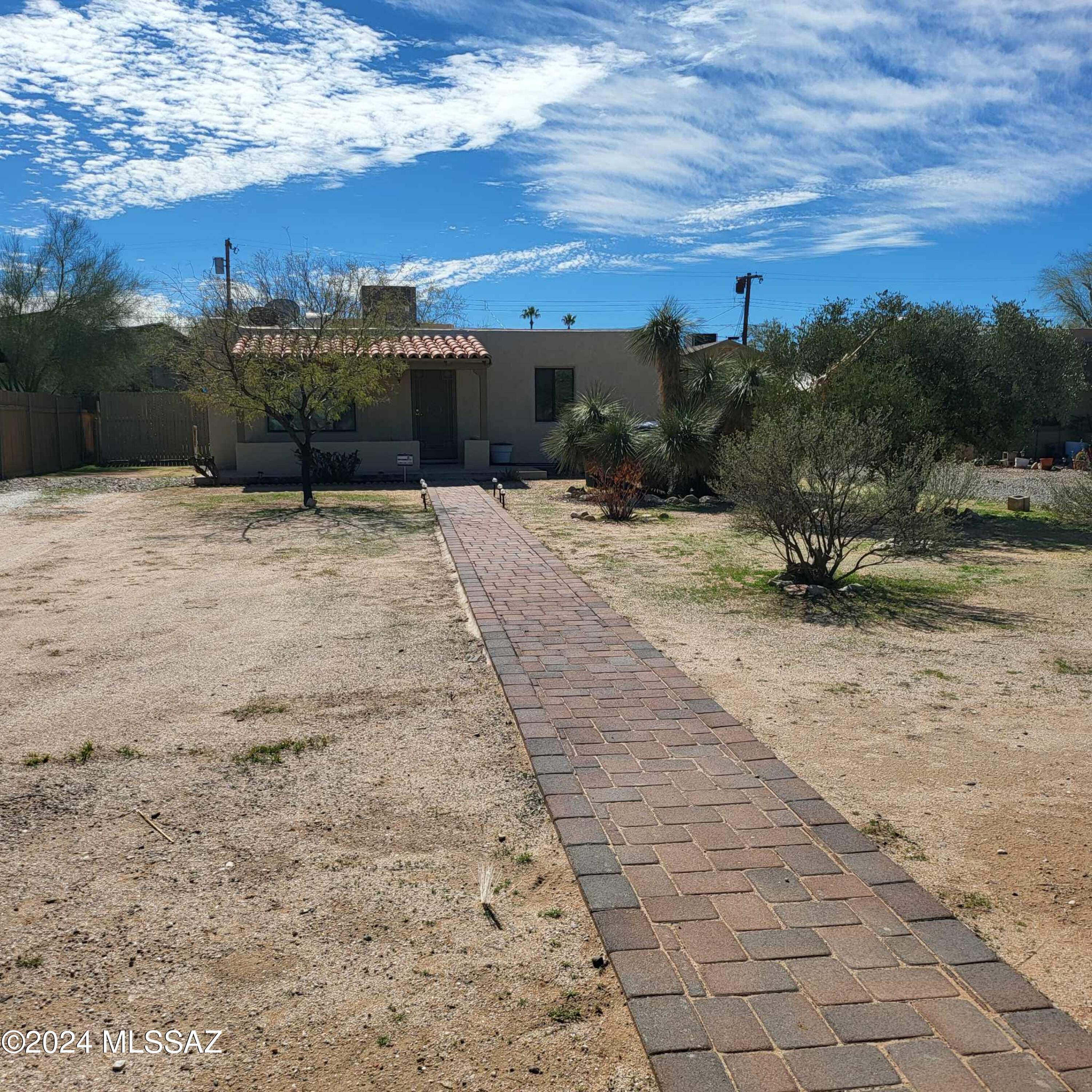 4544 E Lester Street