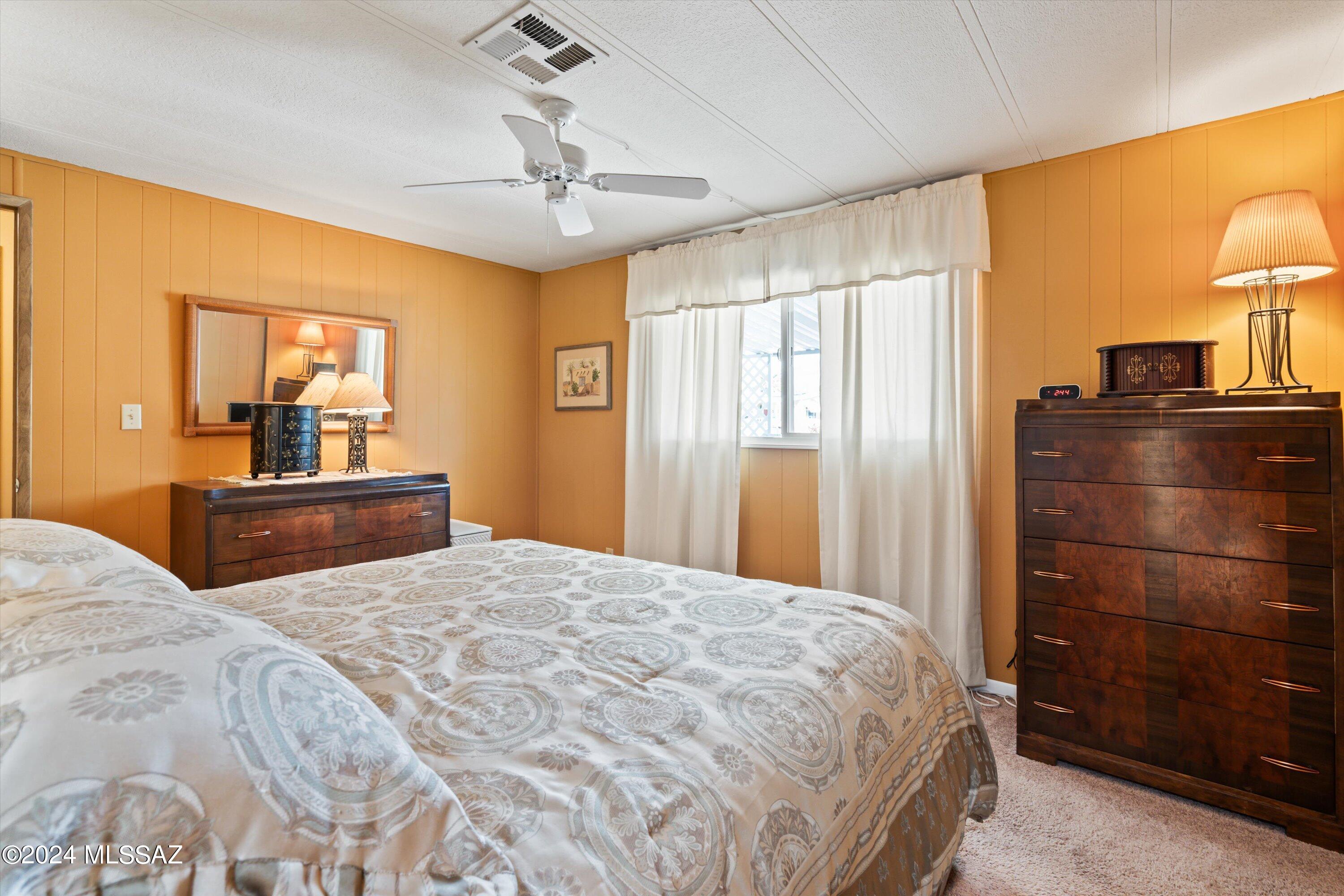 111 W Vesuvius Street