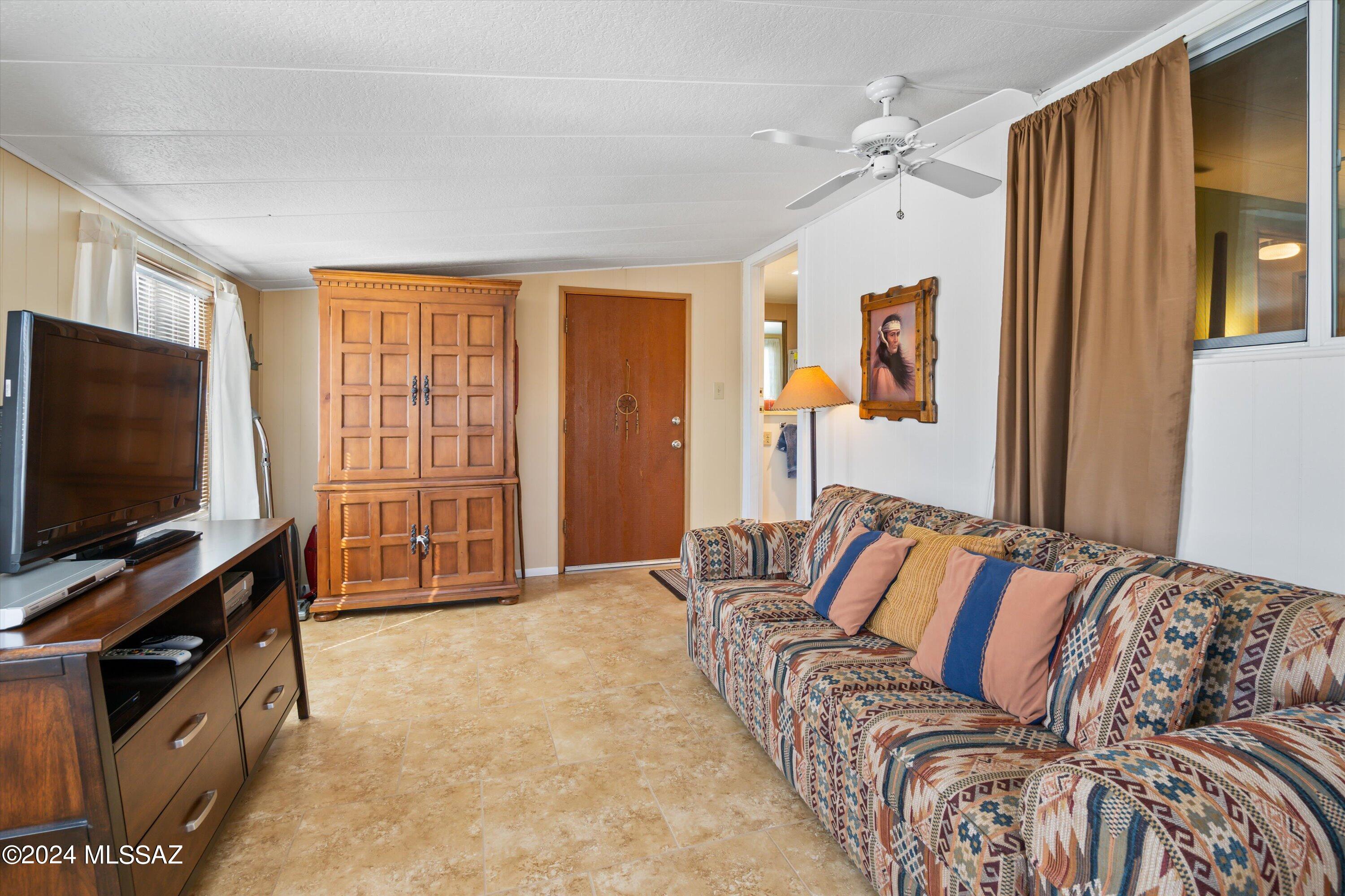 111 W Vesuvius Street