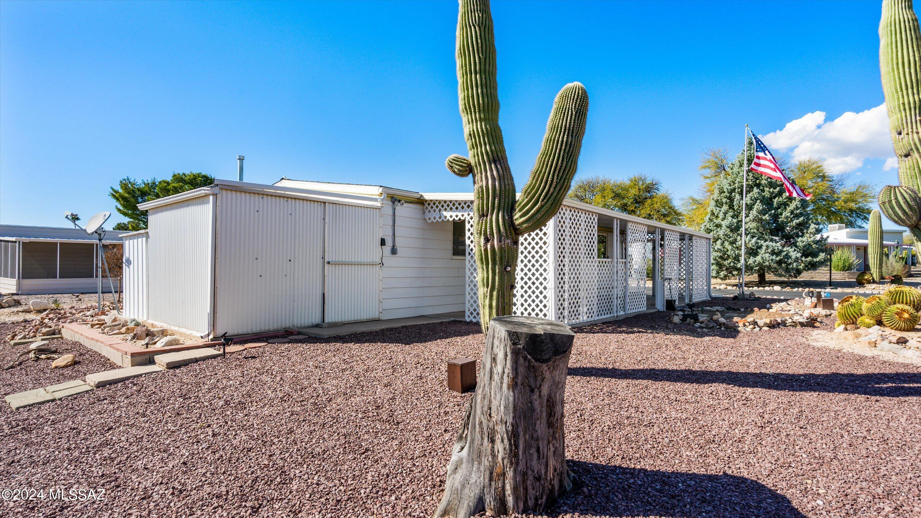 111 W Vesuvius Street