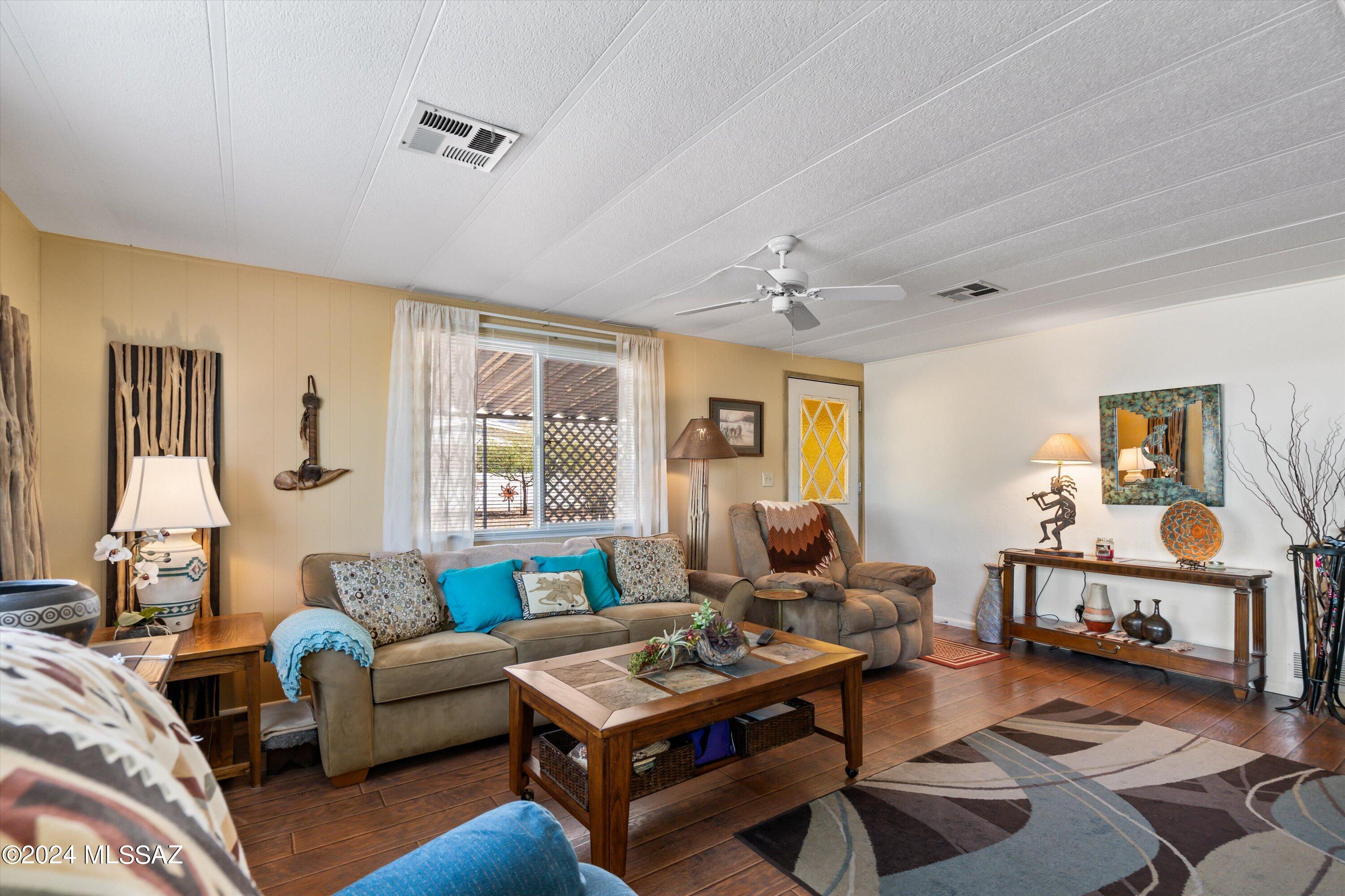 111 W Vesuvius Street