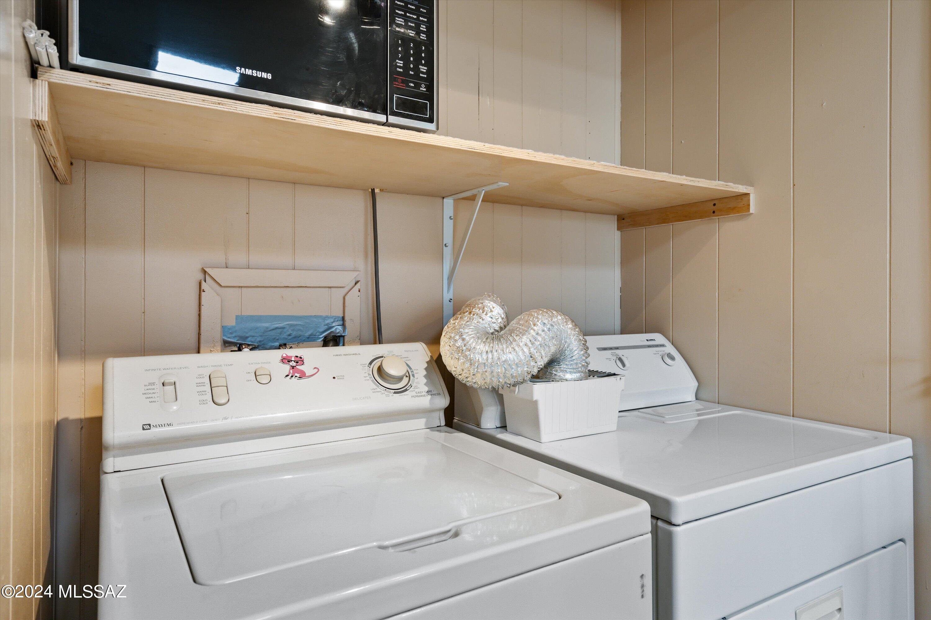 111 W Vesuvius Street