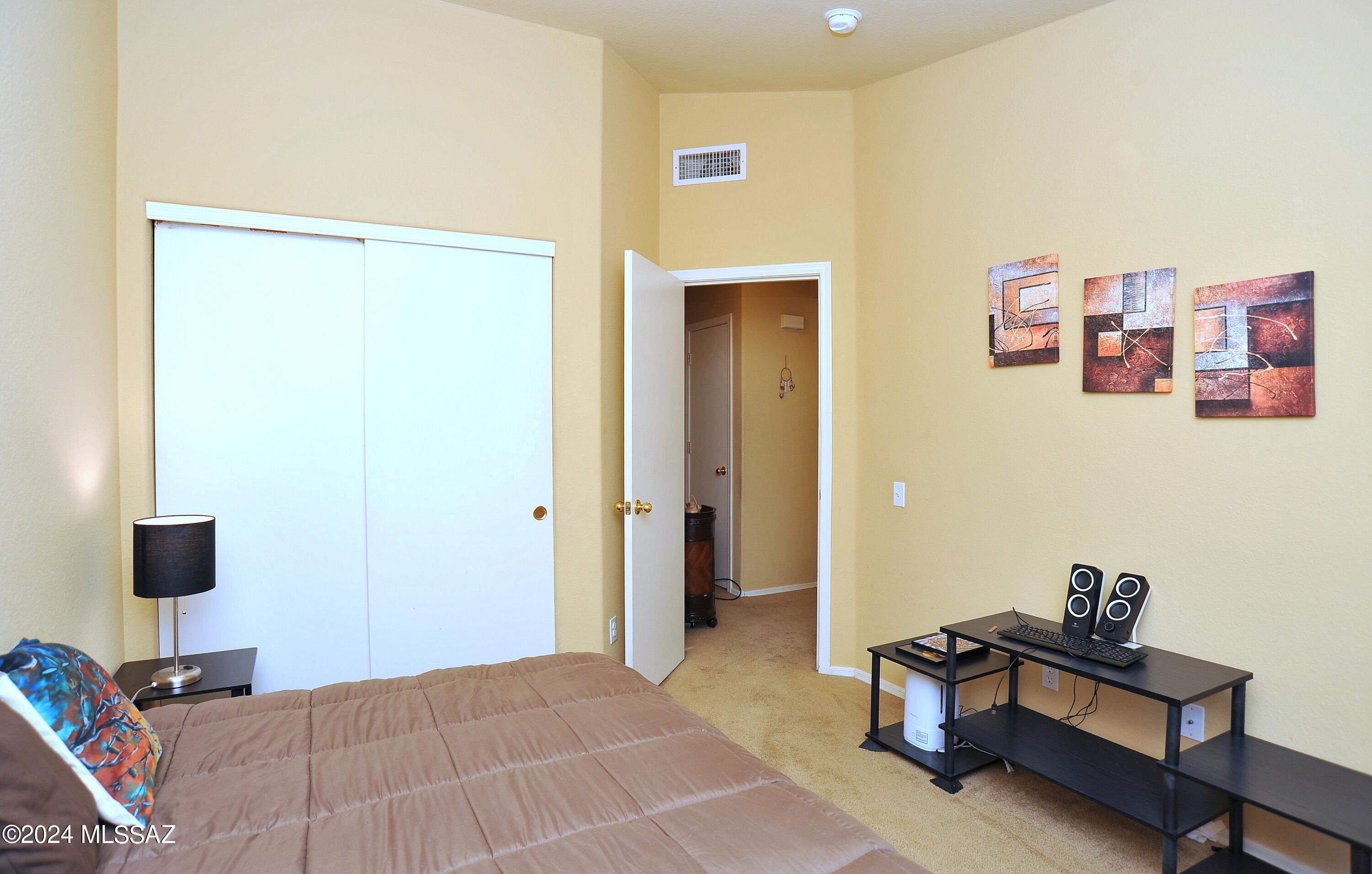 8662 N Silver Moon Way