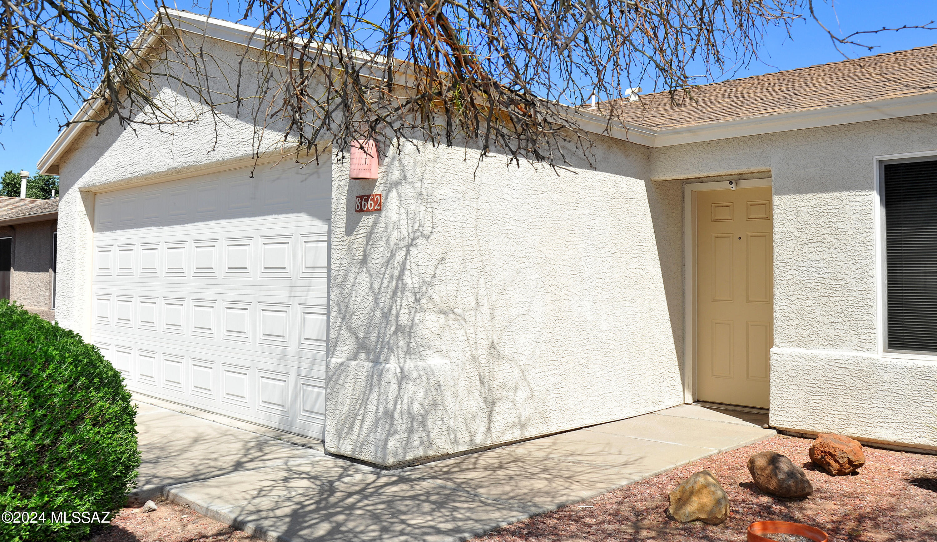 8662 N Silver Moon Way