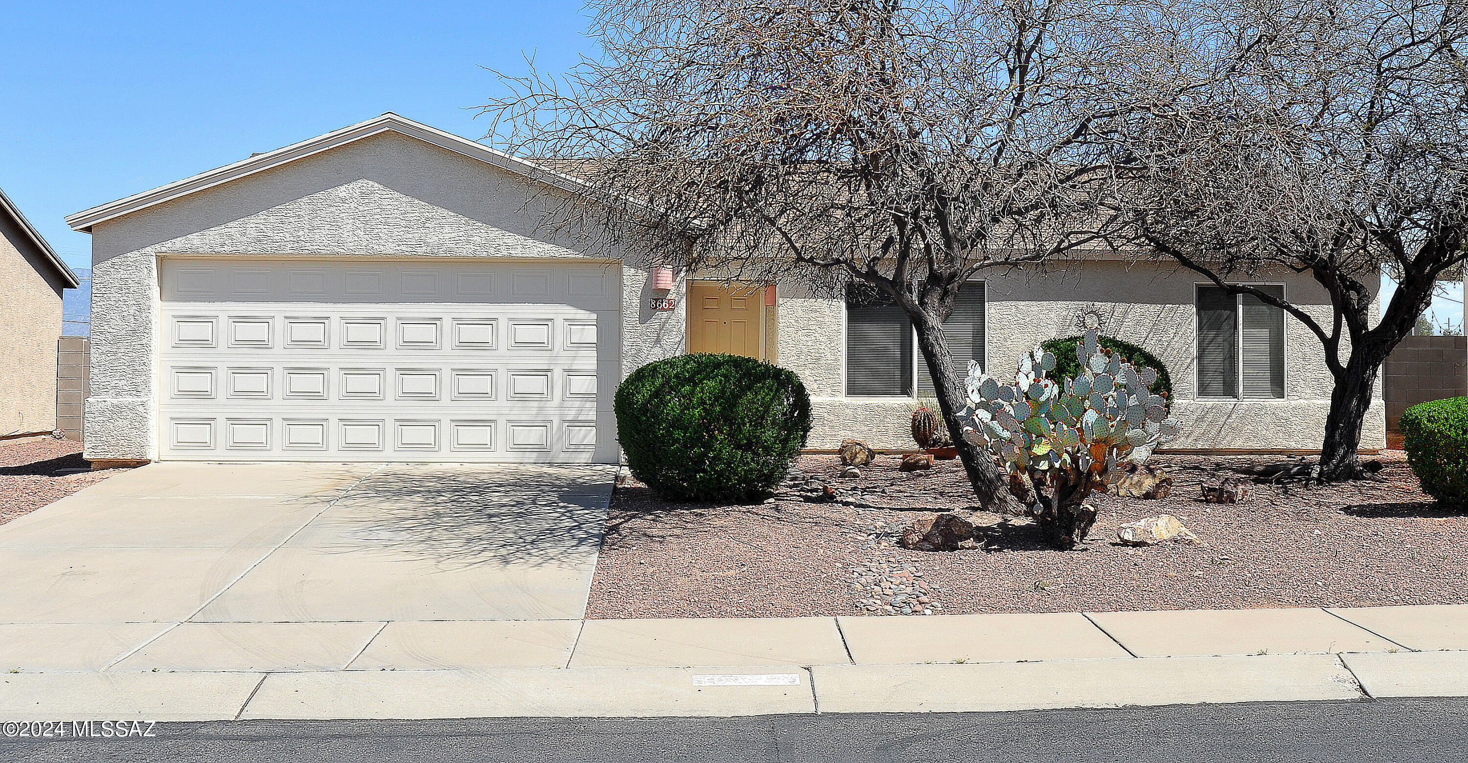 8662 N Silver Moon Way