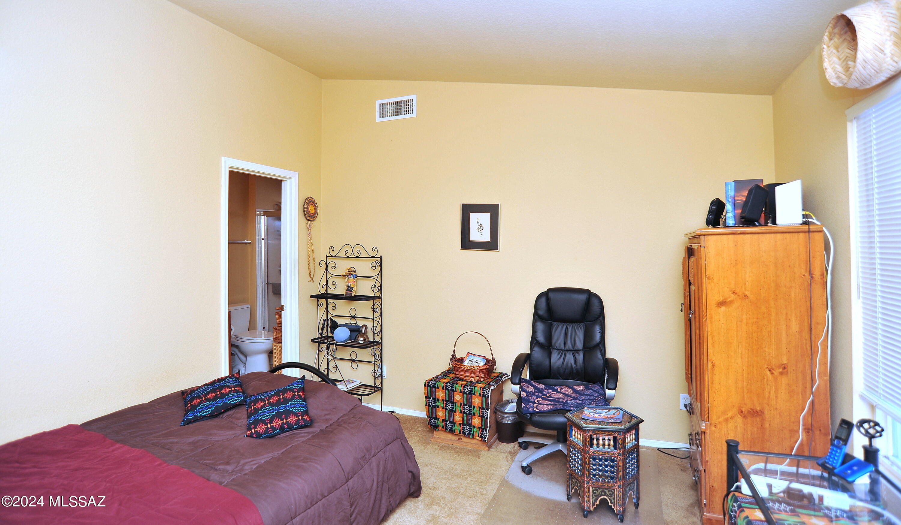 8662 N Silver Moon Way