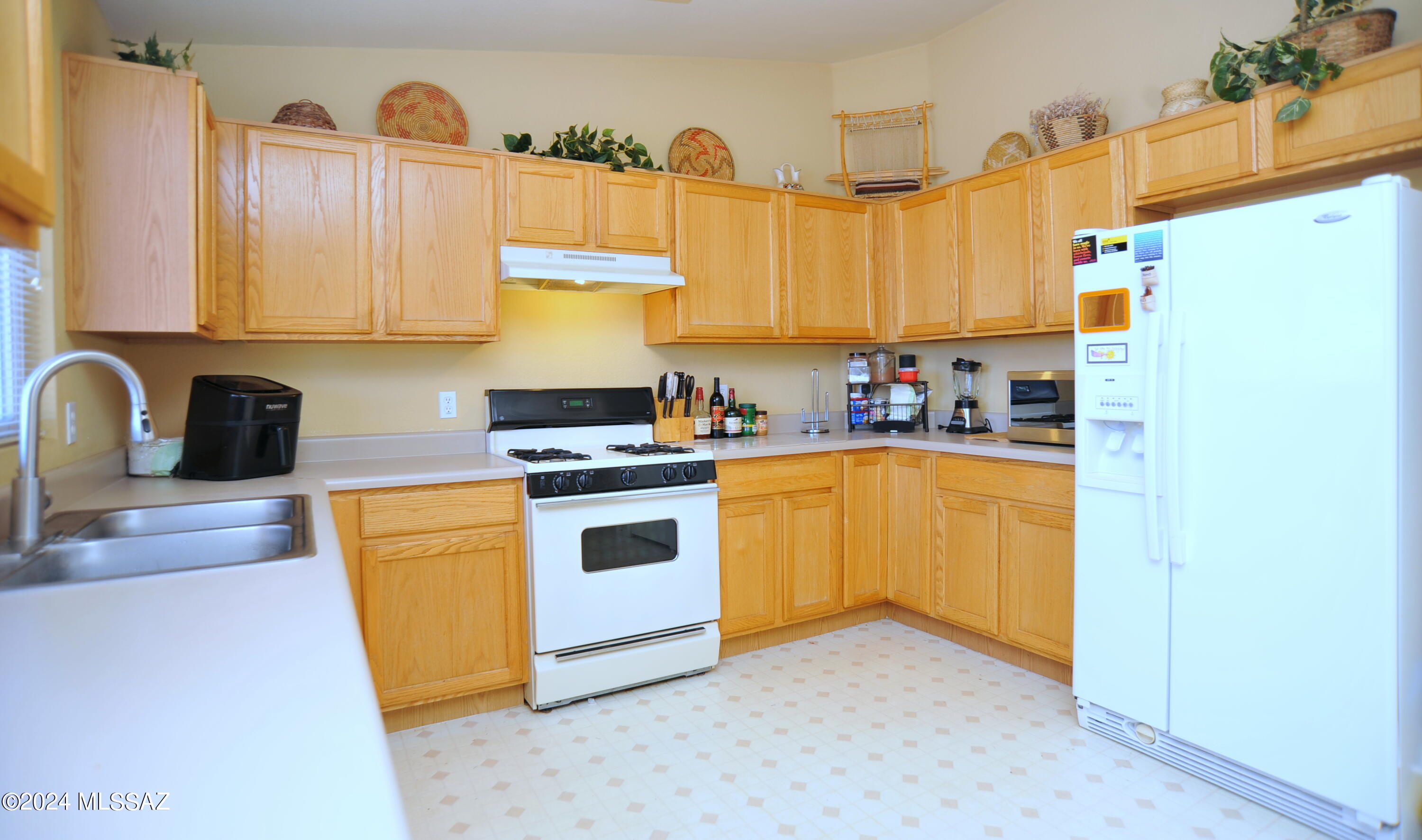 8662 N Silver Moon Way