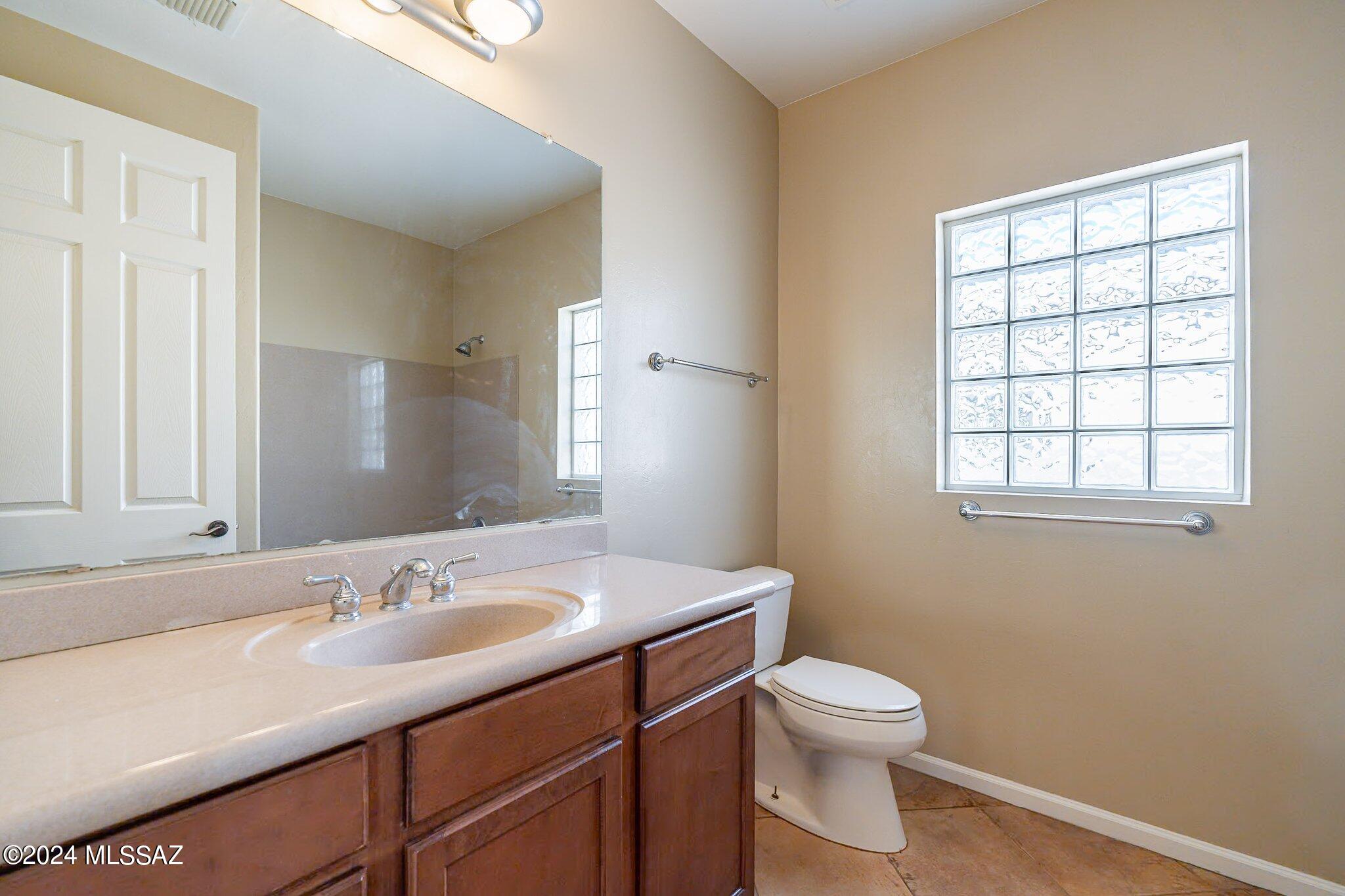 721 W Regulation Place