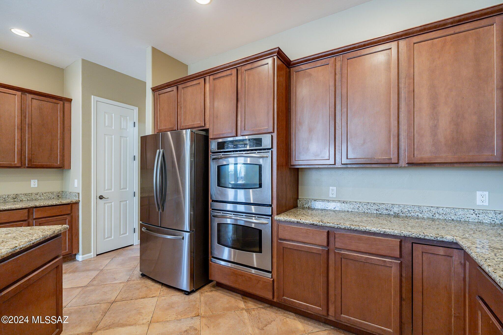 721 W Regulation Place