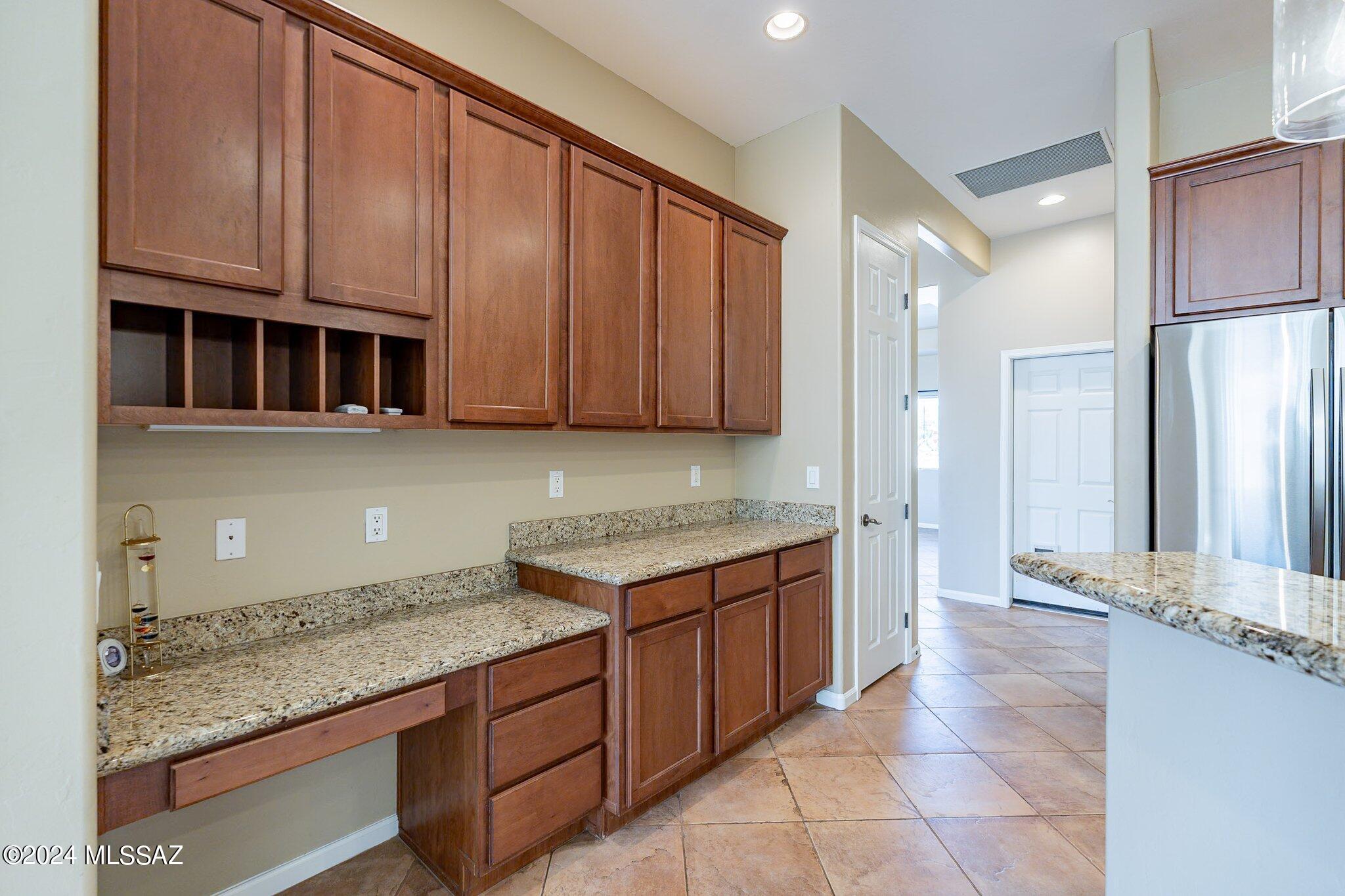 721 W Regulation Place