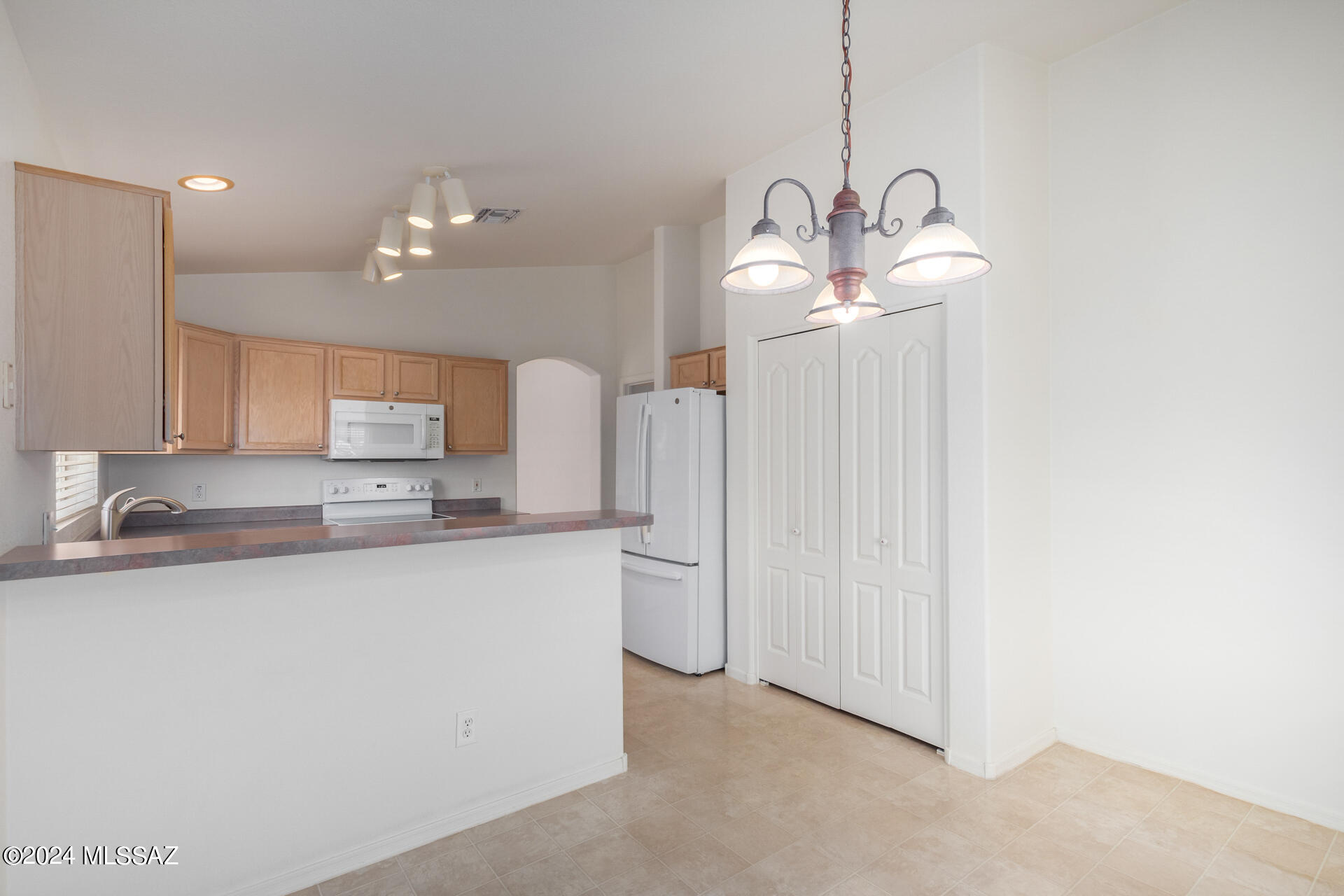 9066 N School Hill Drive