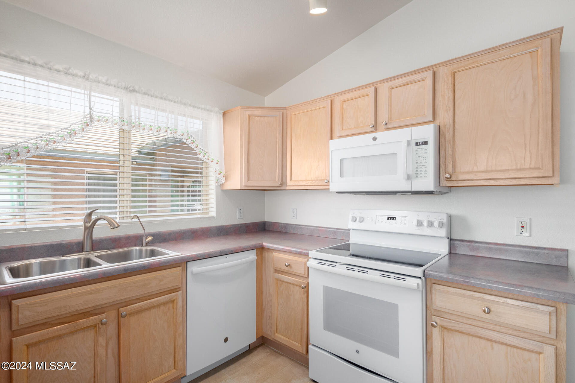 9066 N School Hill Drive