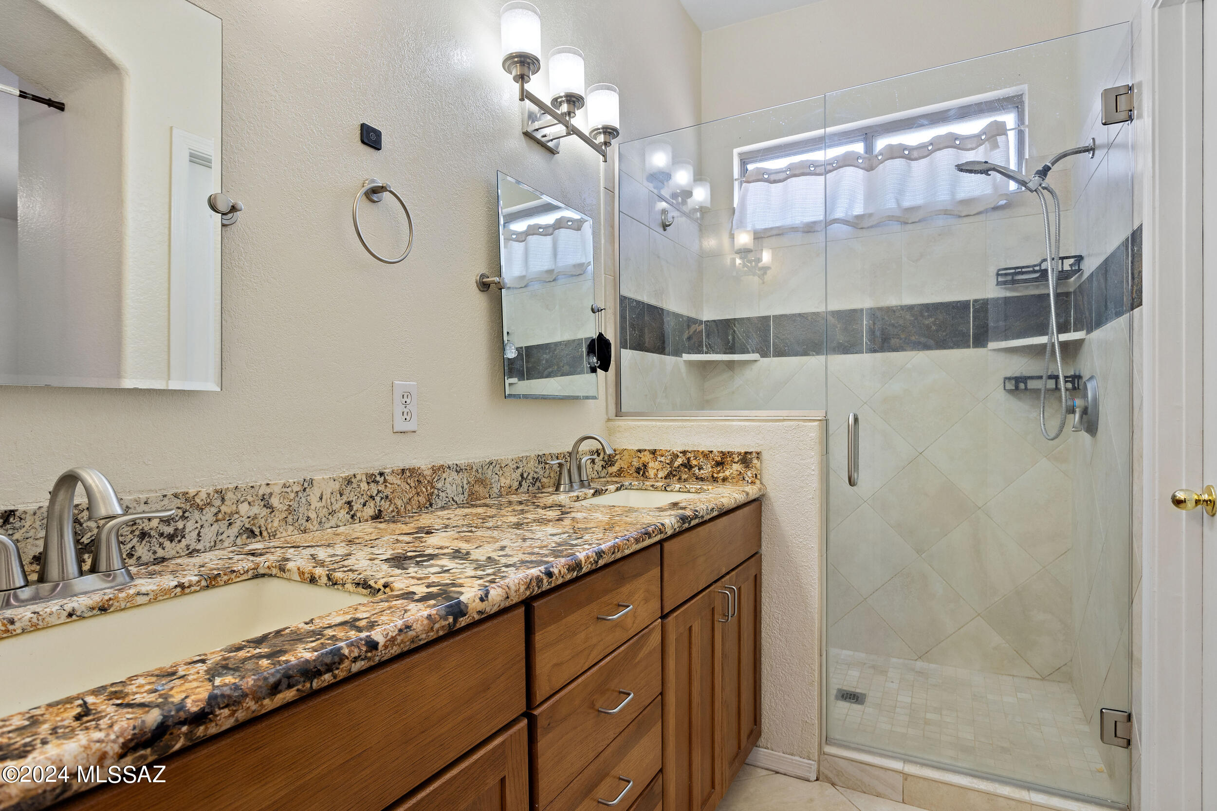 2631 W Camino De La Caterva