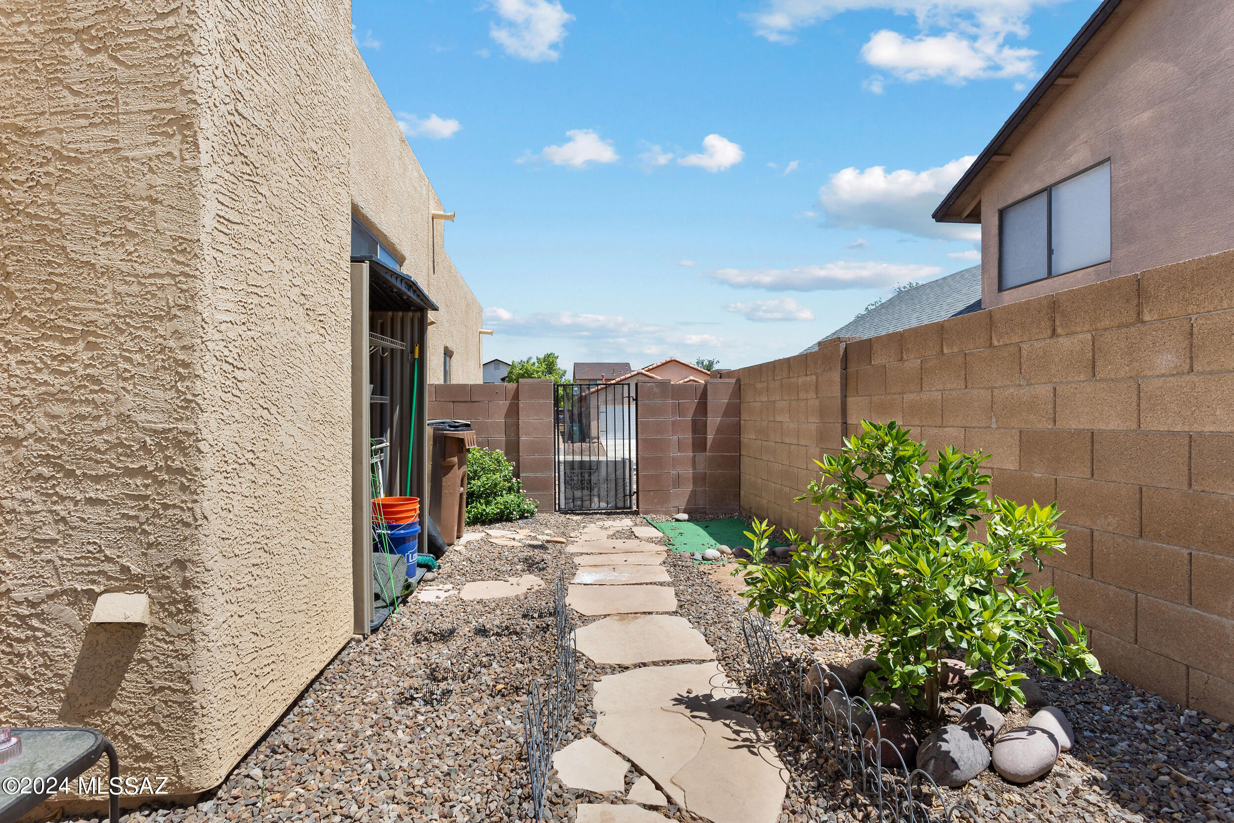 2631 W Camino De La Caterva