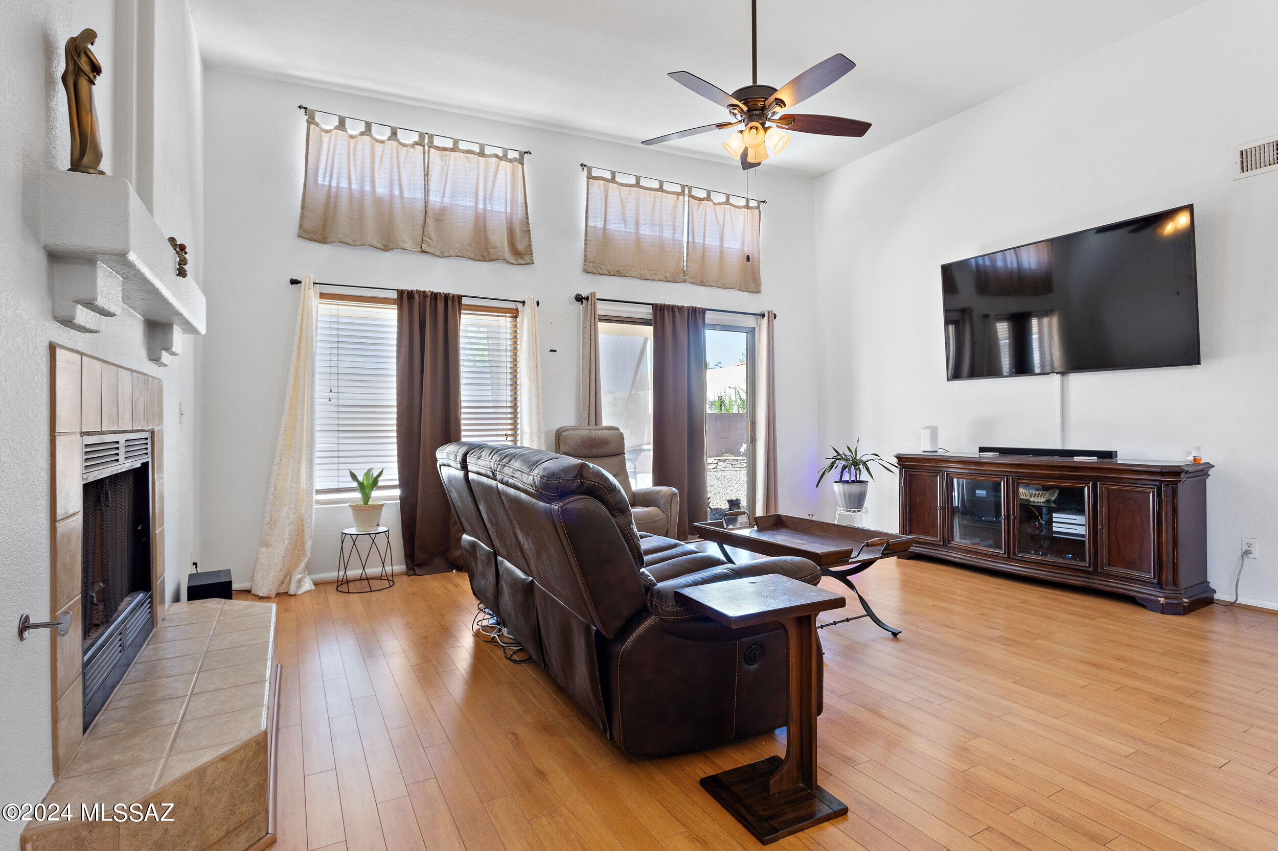 2631 W Camino De La Caterva