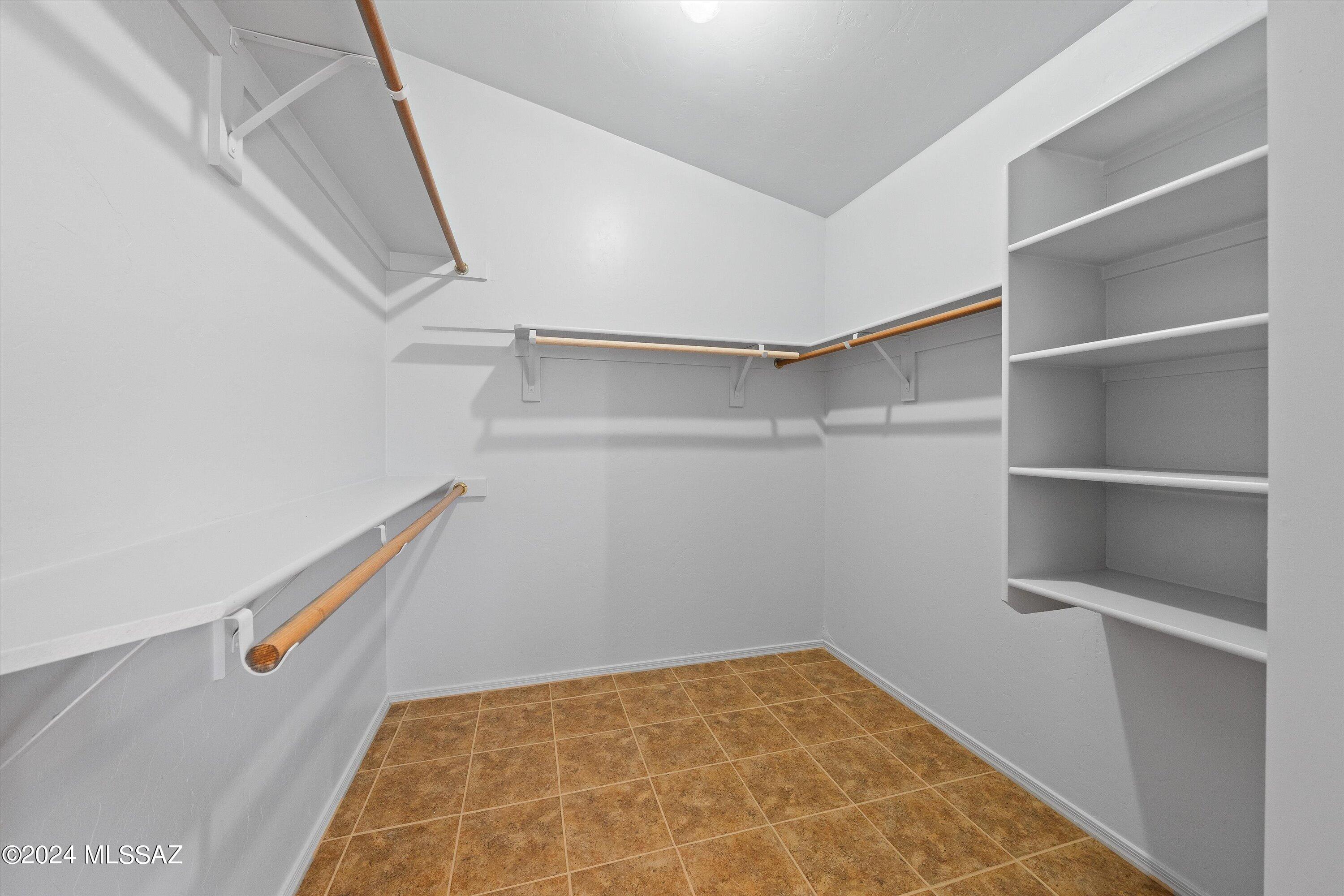 1248 W Weeping Wash Way