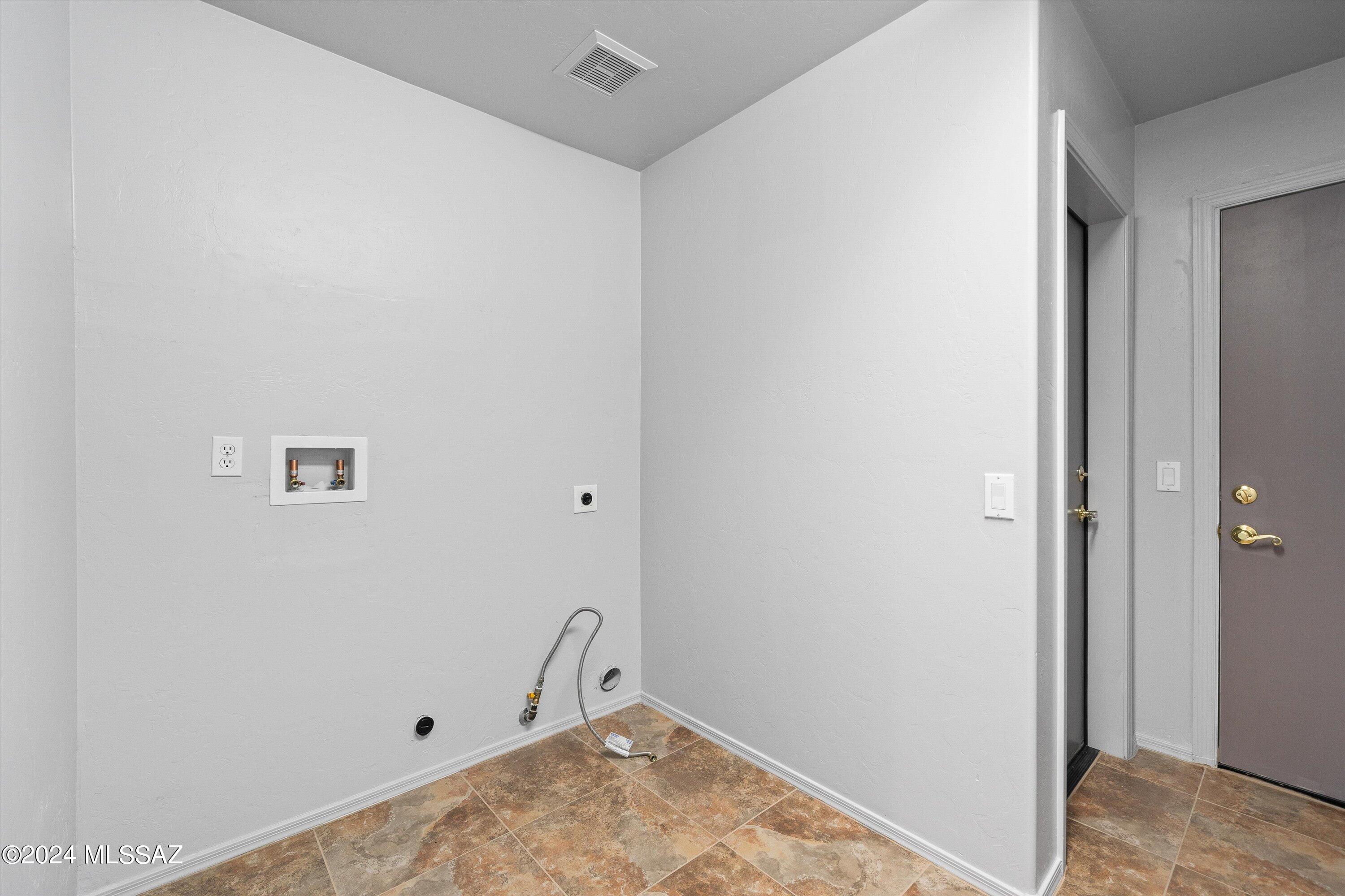 1248 W Weeping Wash Way