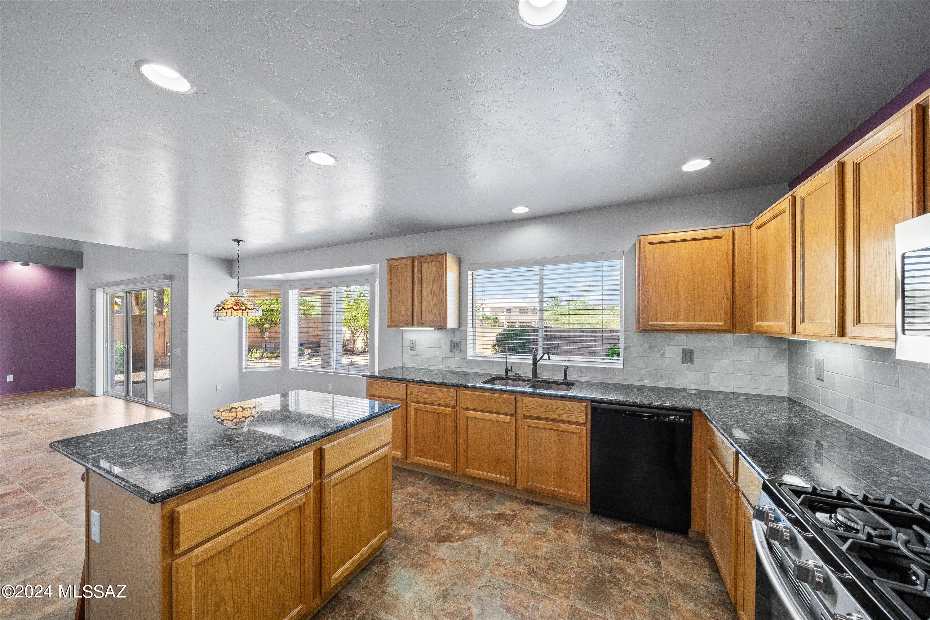 1248 W Weeping Wash Way