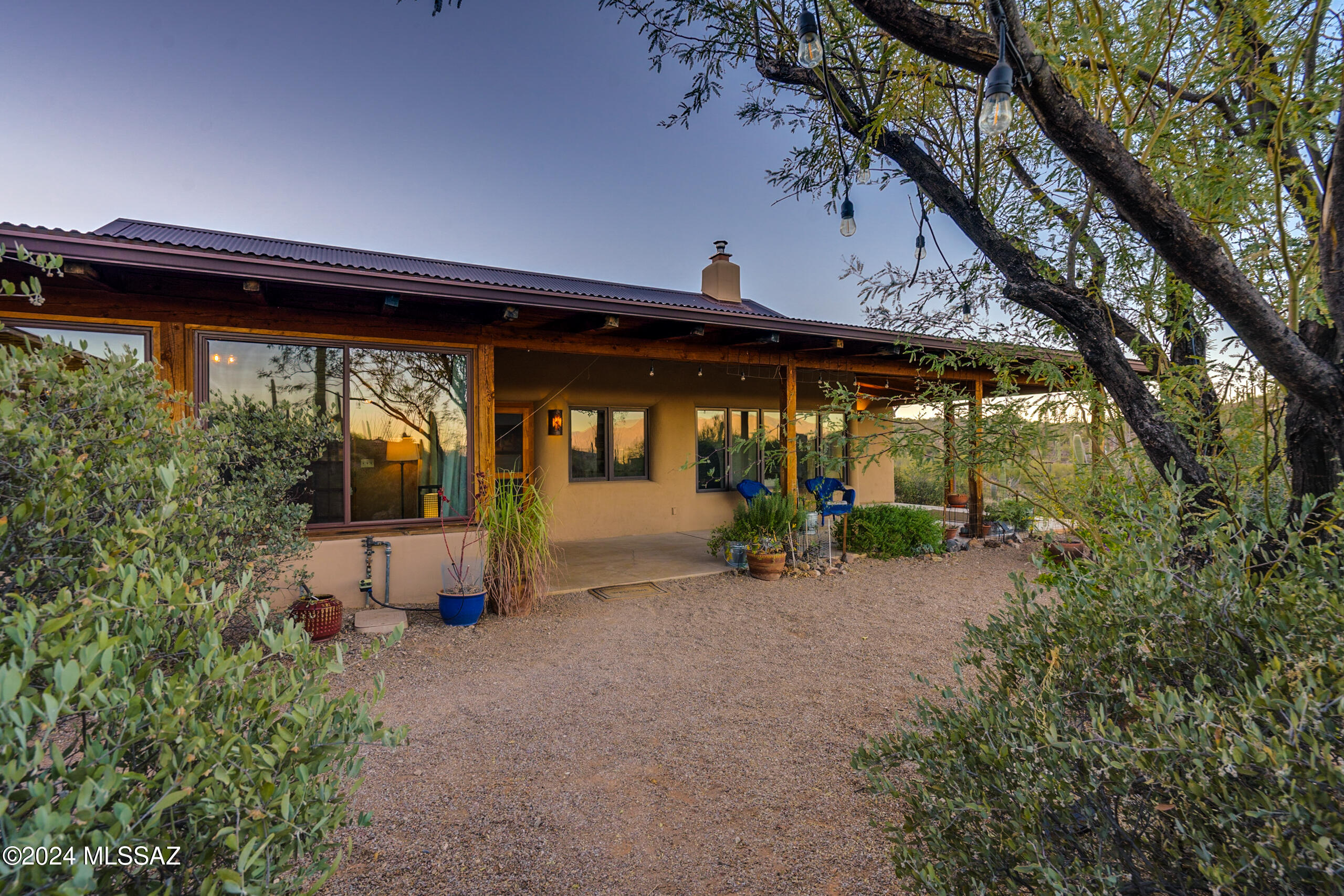 6510 W Banded Gecko Way