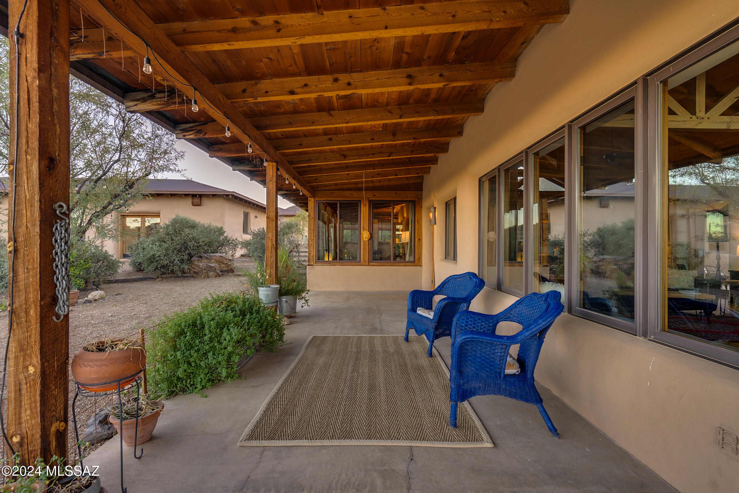 6510 W Banded Gecko Way