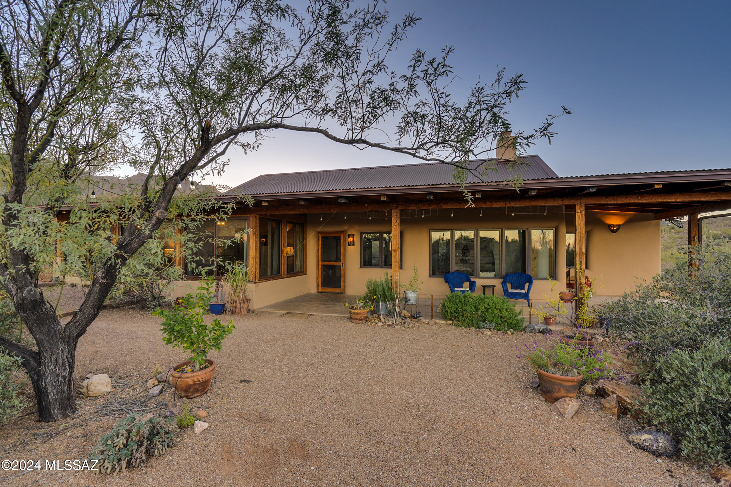 6510 W Banded Gecko Way