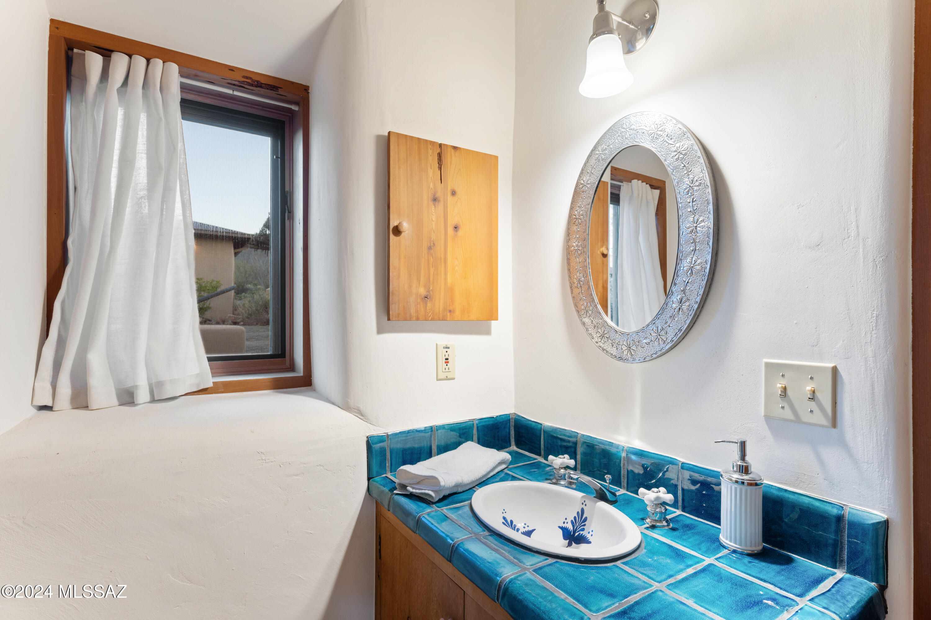 6510 W Banded Gecko Way