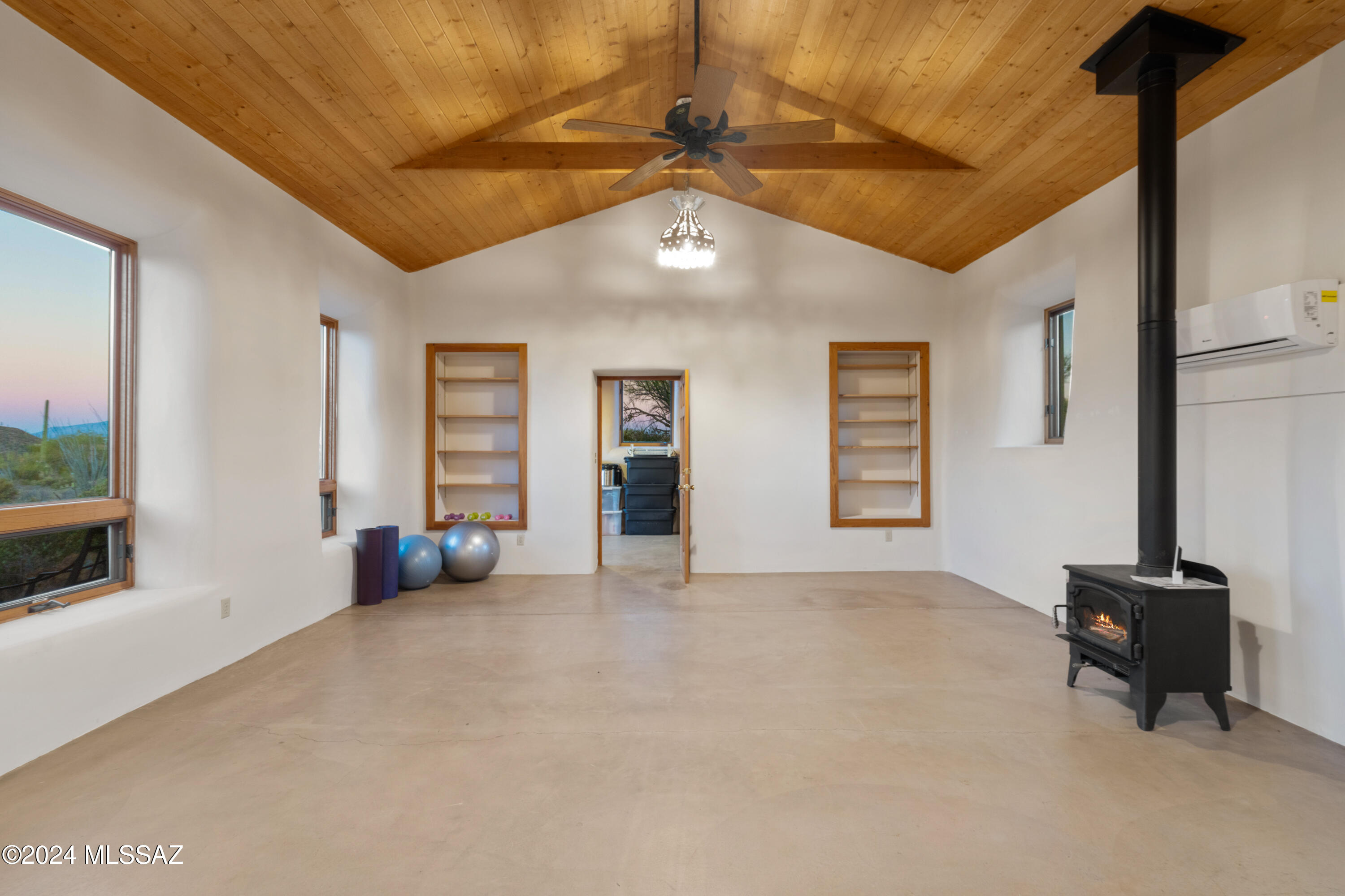 6510 W Banded Gecko Way