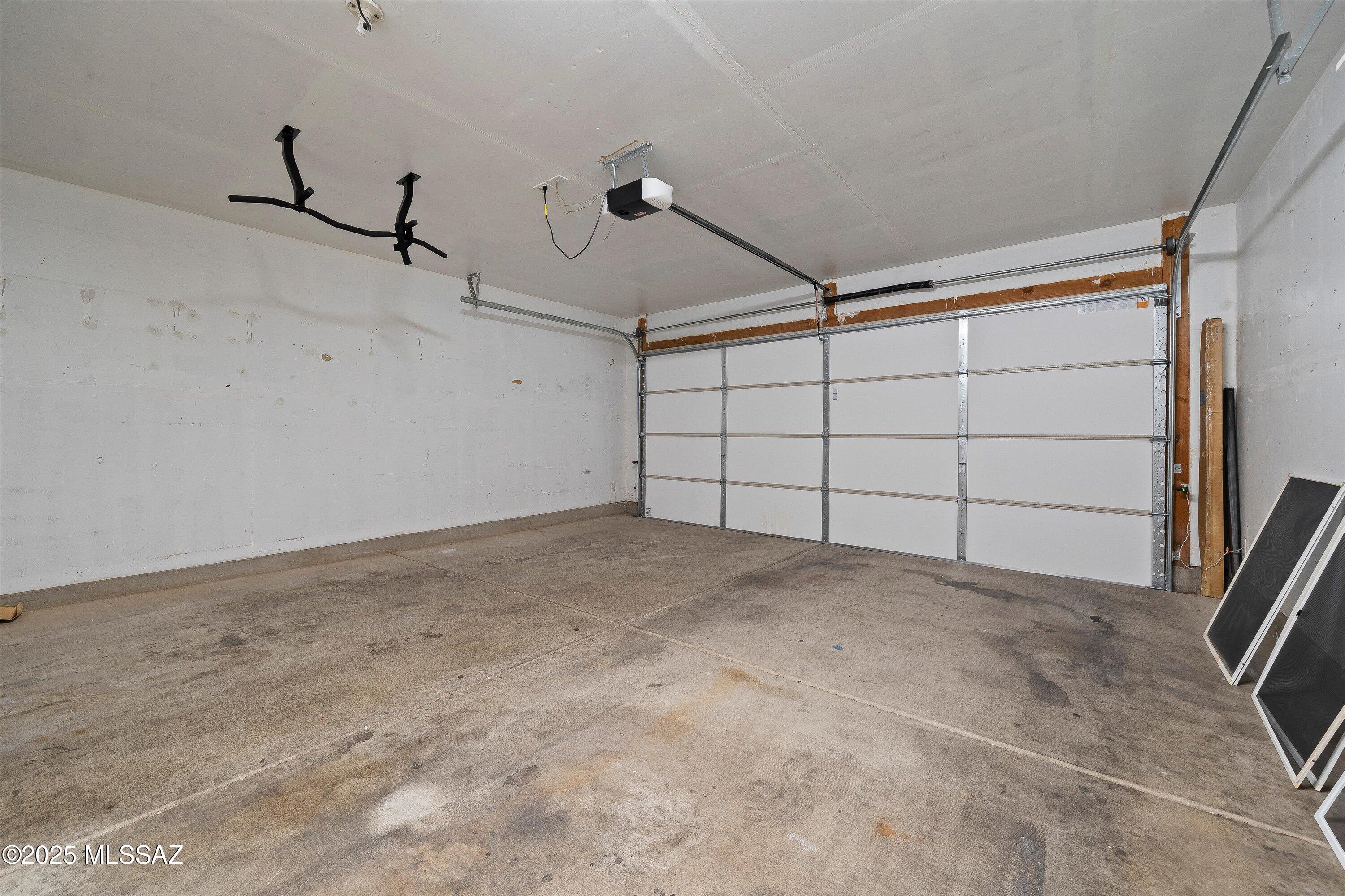 13146 N Tanner Robert Drive