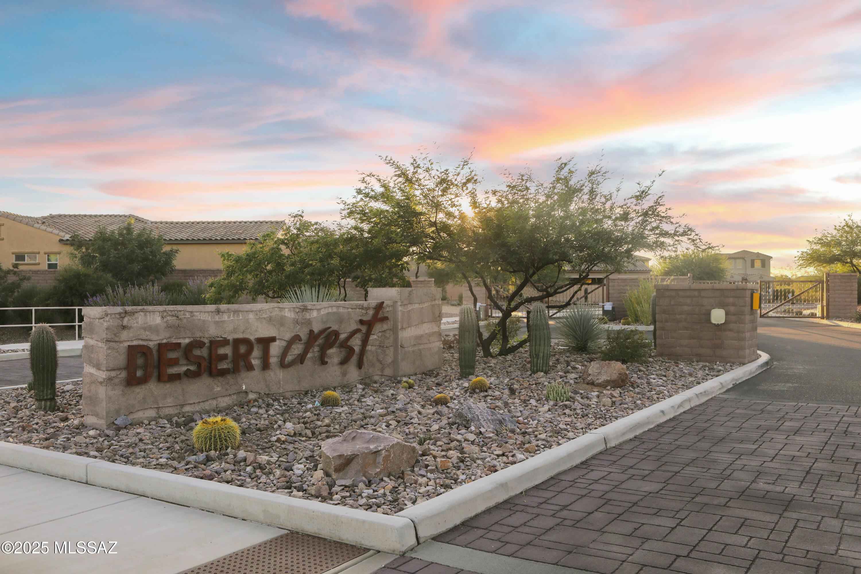 13446 N Flaxleaf Place